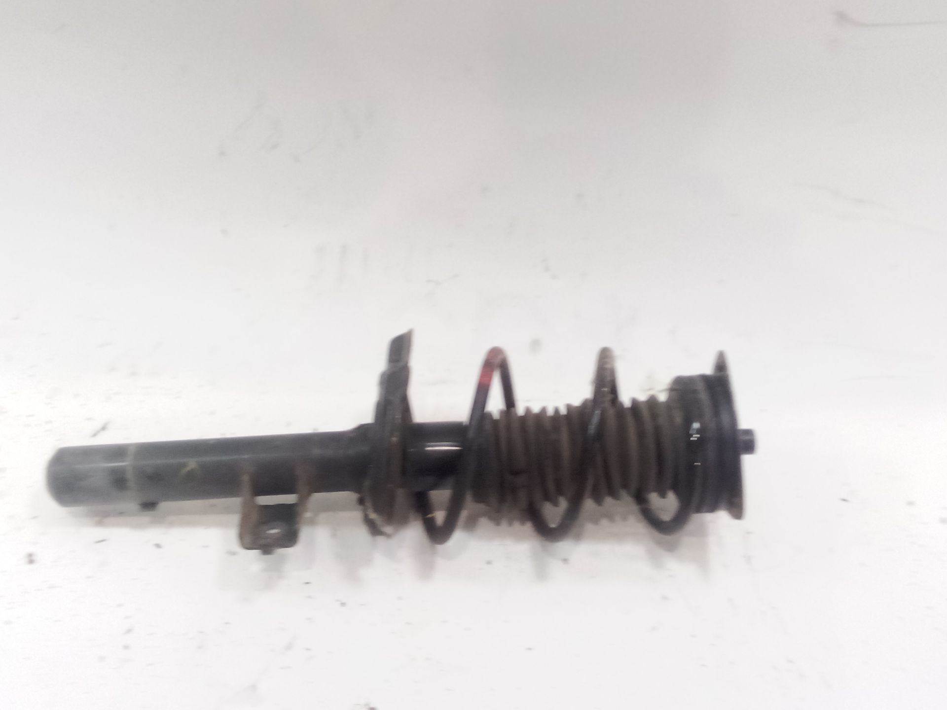 amortiguador_delantero_derecho_543026687r_renault_austral_tce_130