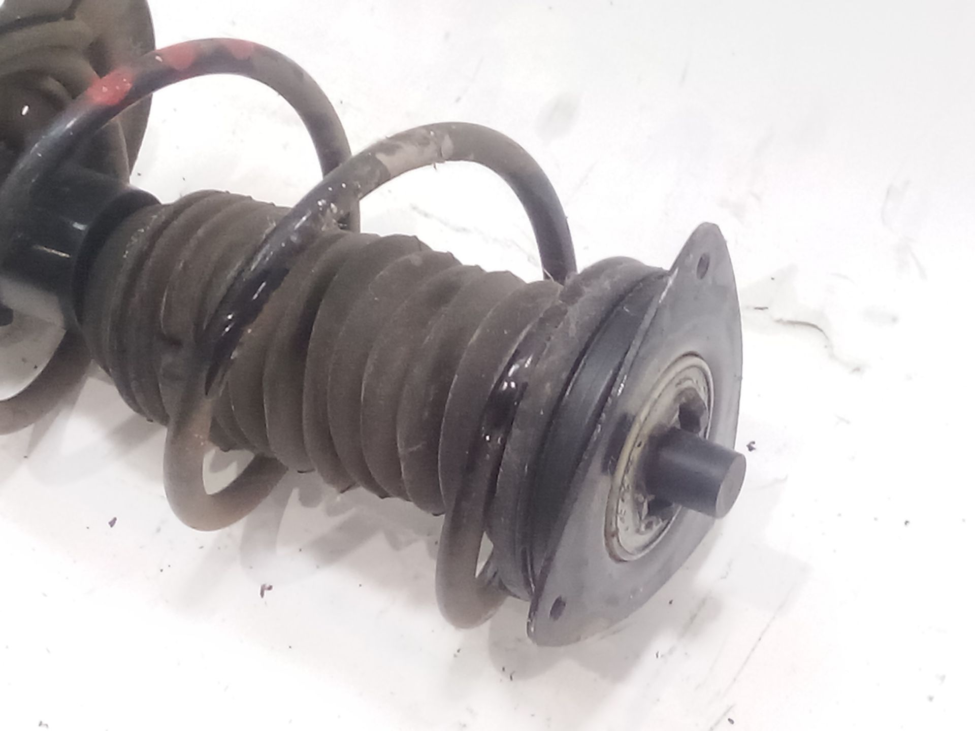 amortiguador_delantero_derecho_543026687r_renault_austral_tce_130