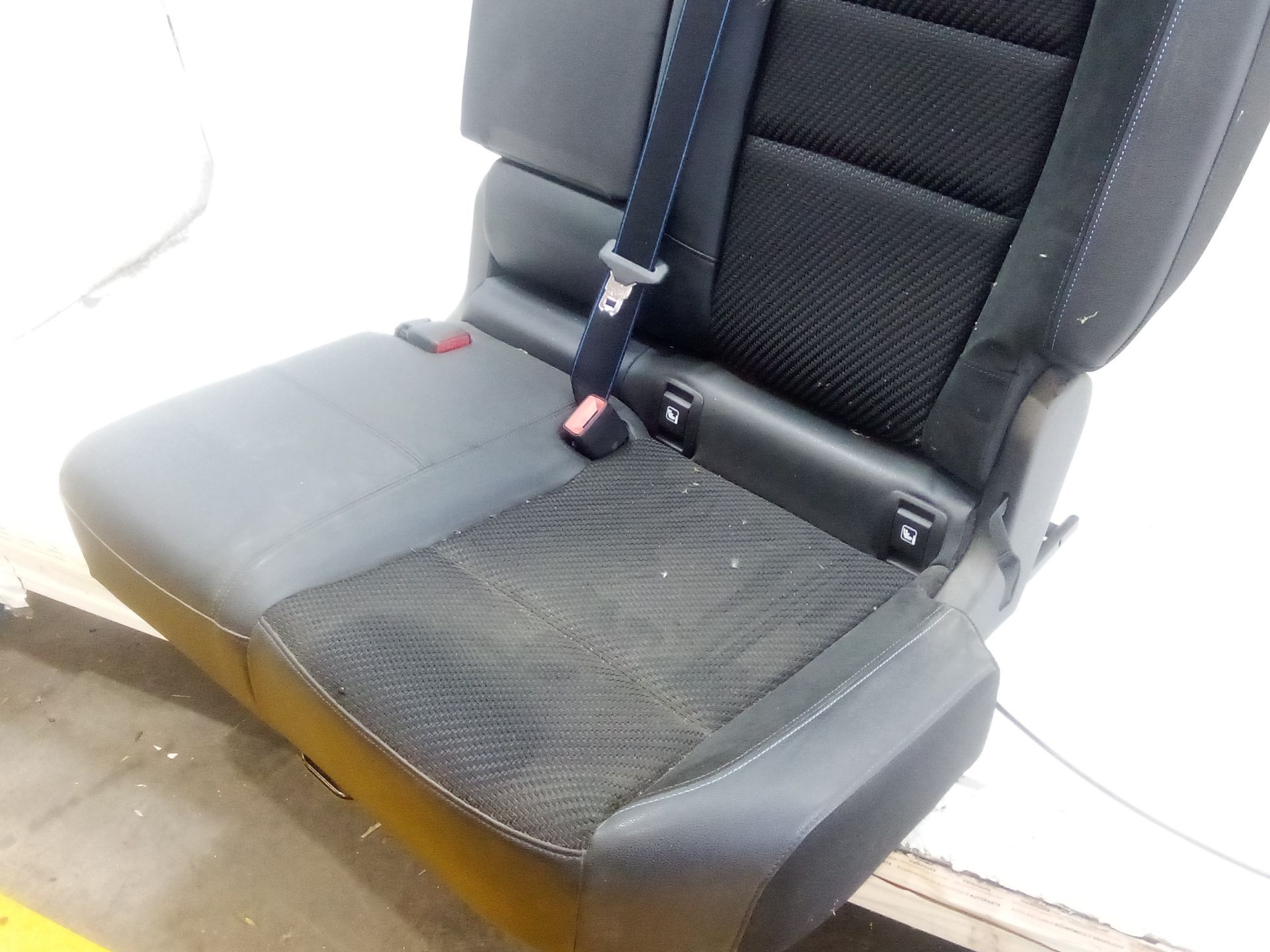 asiento_trasero_medio_e_izquierdo_sinreferencia_renault_austral_tce_130