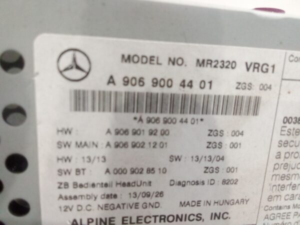 sistema_audio_radio_cd_a9069004401_mercedes_benz_sprinter_5_t_caja_chasis_b906_516_cdi_906_153_906_155_906_253_906_255
