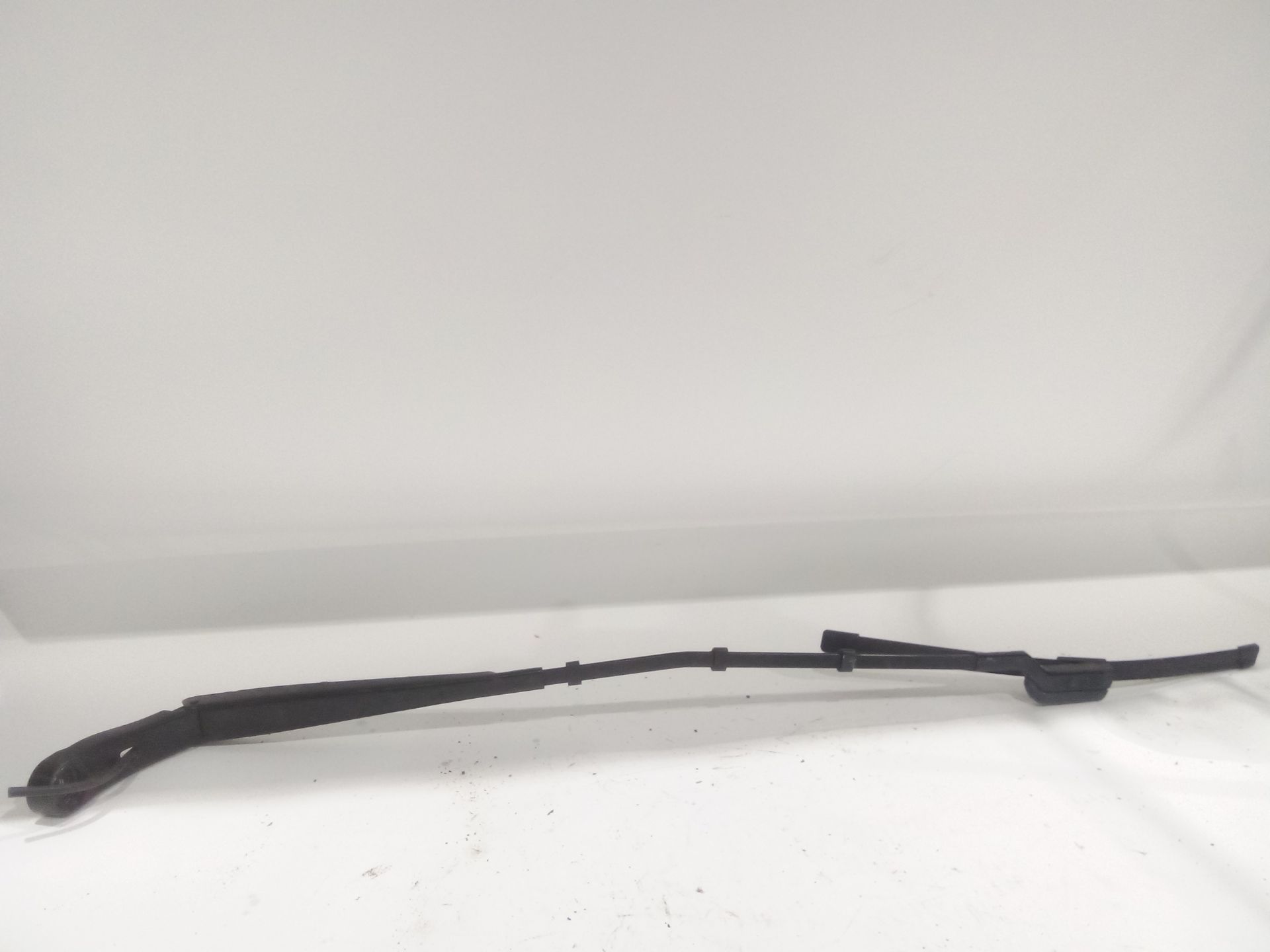 brazo_limpia_delantero_derecho_9810665380_peugeot_3008_ii_suv_mc_mr_mj_m4_1_2_p_puretech_130_mrhnsm_mrhnsu_mrhnsj_mrhnyw