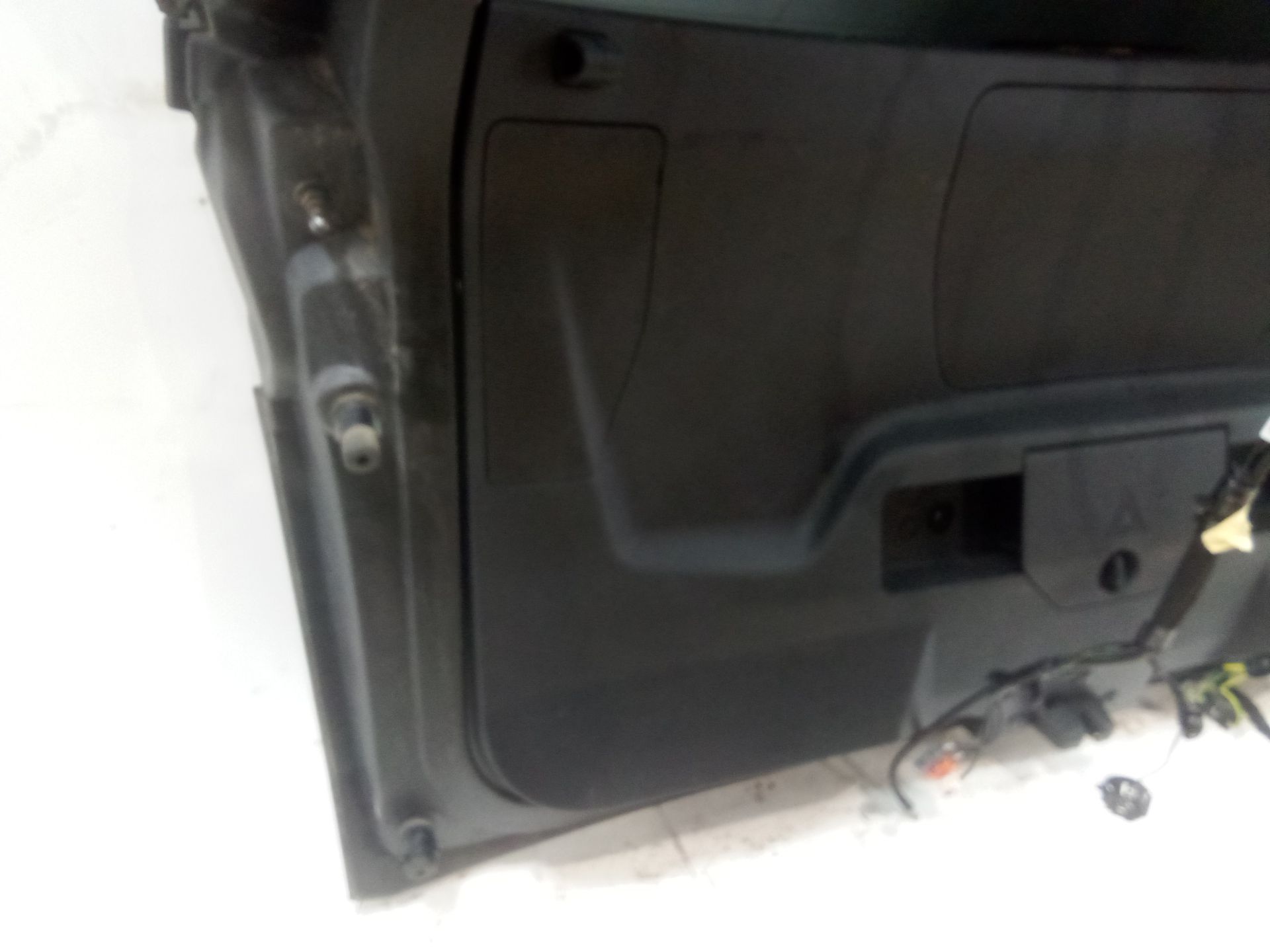 porton_trasero_1617409480_peugeot_3008_ii_suv_mc_mr_mj_m4_1_2_p_puretech_130_mrhnsm_mrhnsu_mrhnsj_mrhnyw