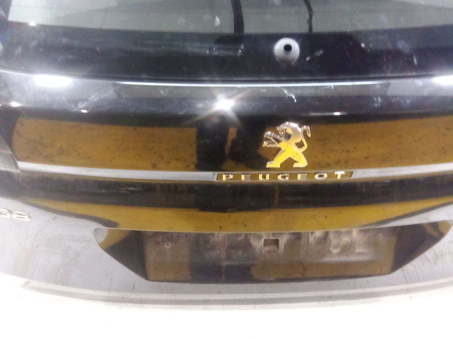 porton_trasero_1617409480_peugeot_3008_ii_suv_mc_mr_mj_m4_1_2_p_puretech_130_mrhnsm_mrhnsu_mrhnsj_mrhnyw