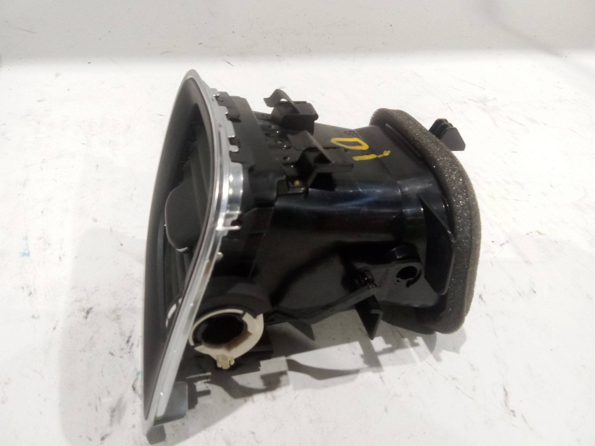 rejilla_aireadora_30791697_volvo_v40_hatchback_525_d2