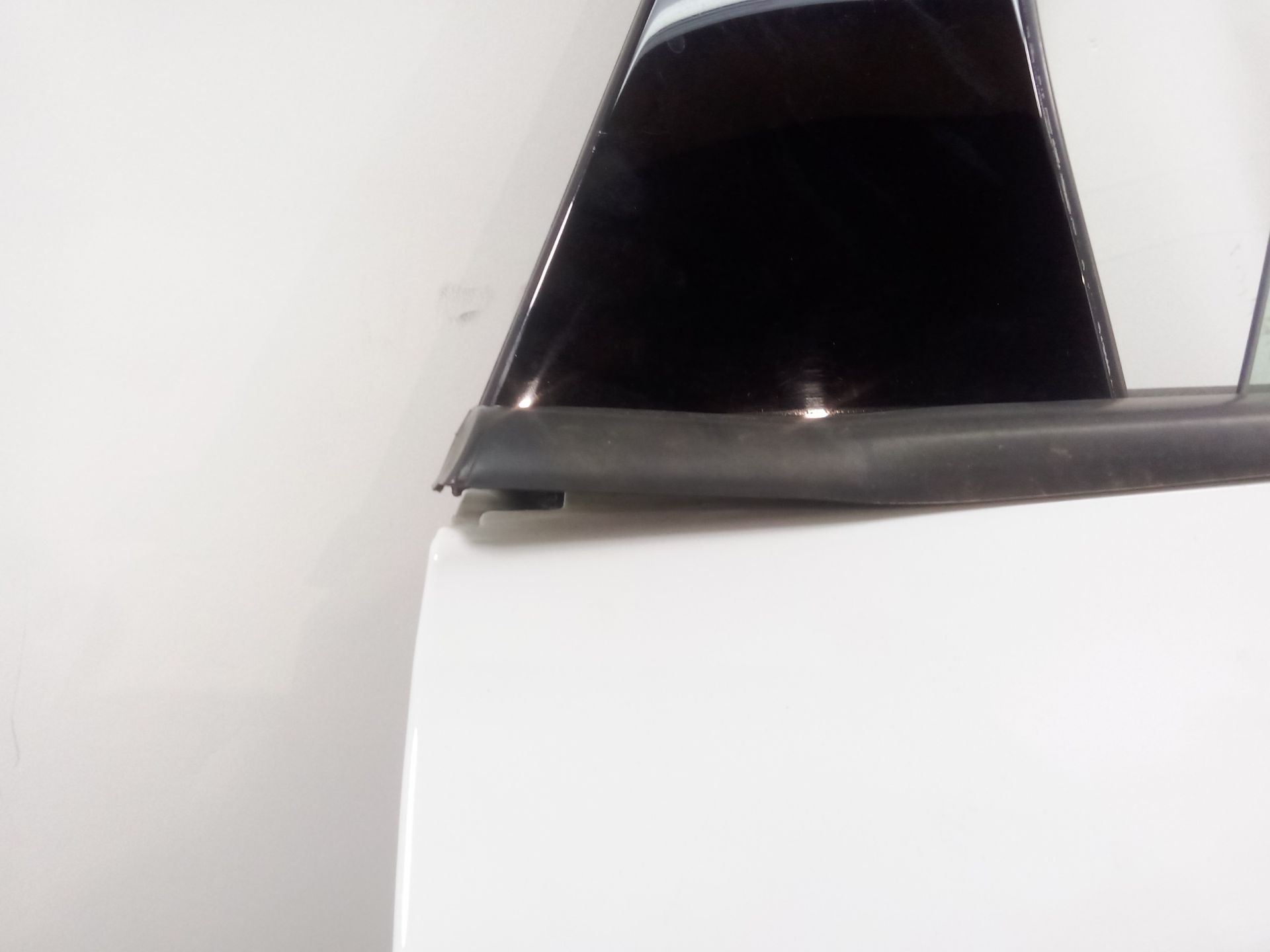 puerta_trasera_derecha_pbm51a24630bf_pintura_exterior_blanco_pbm51_a24630_bf_ford_focus_iii_1_6_tdci