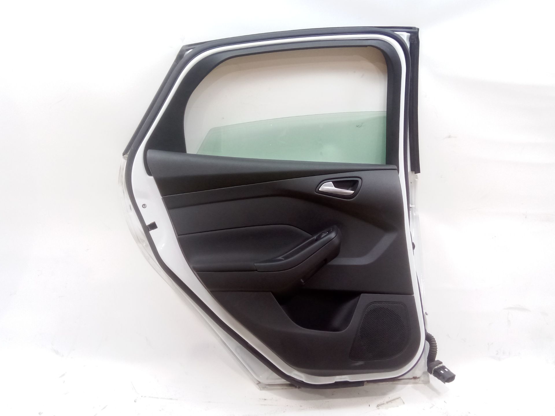 puerta_trasera_izquierda_pbm51a24631bf_pintura_exterior_blanco_pbm51_a24631_bf_ford_focus_iii_1_6_tdci