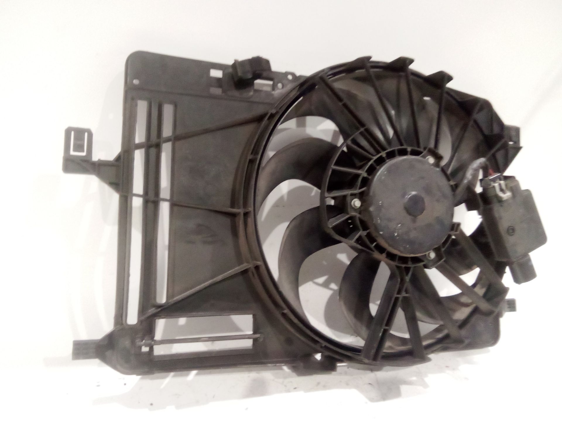 electroventilador_8v618c607ee_2269553_8v61_8c607_ee_ford_focus_iii_1_6_tdci