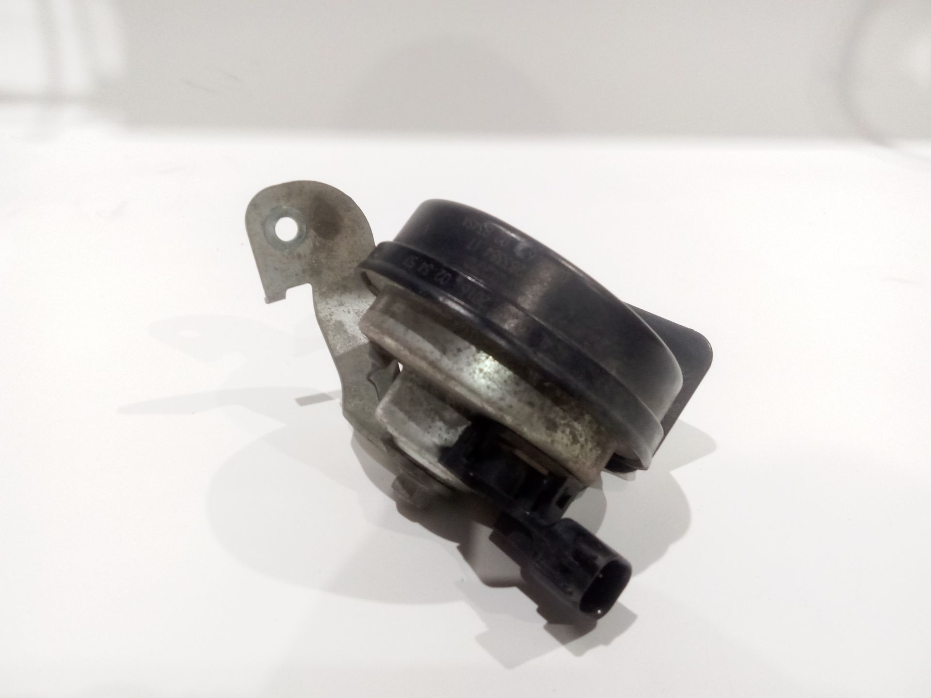 claxon_31283384_0055306_volvo_v40_hatchback_525_d2