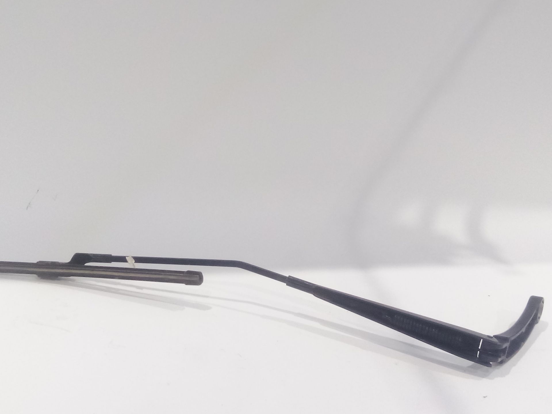 brazo_limpia_delantero_derecho_2g1955410a03c_volkswagen_polo_vi_aw1_bz1_1_1_6_tdi