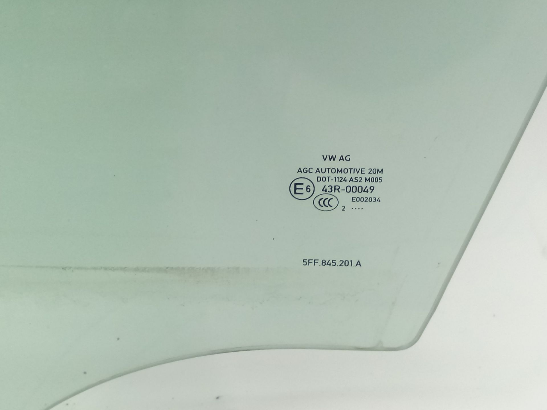 cristal_ventana_puerta_delantera_izquierda_5ff845201a_43r00049_5ff_845_201_a_cupra_formentor_km7_kmp_2_0_tdi