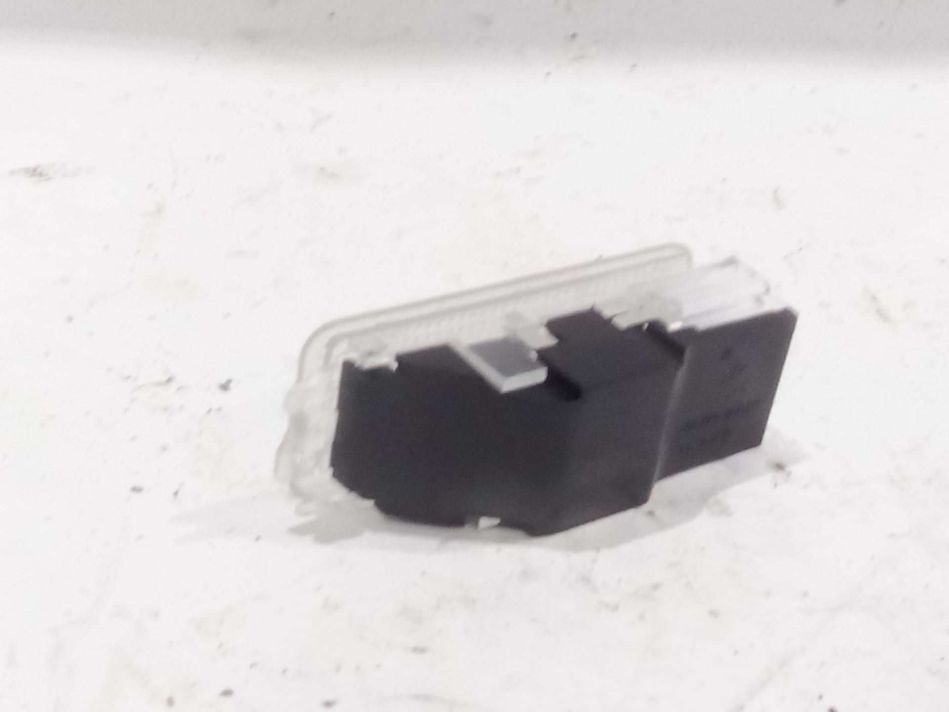 luz_interior_6362n6_6362_n6_peugeot_3008_ii_suv_mc_mr_mj_m4_1_2_p_puretech_130_mrhnsm_mrhnsu_mrhnsj_mrhnyw