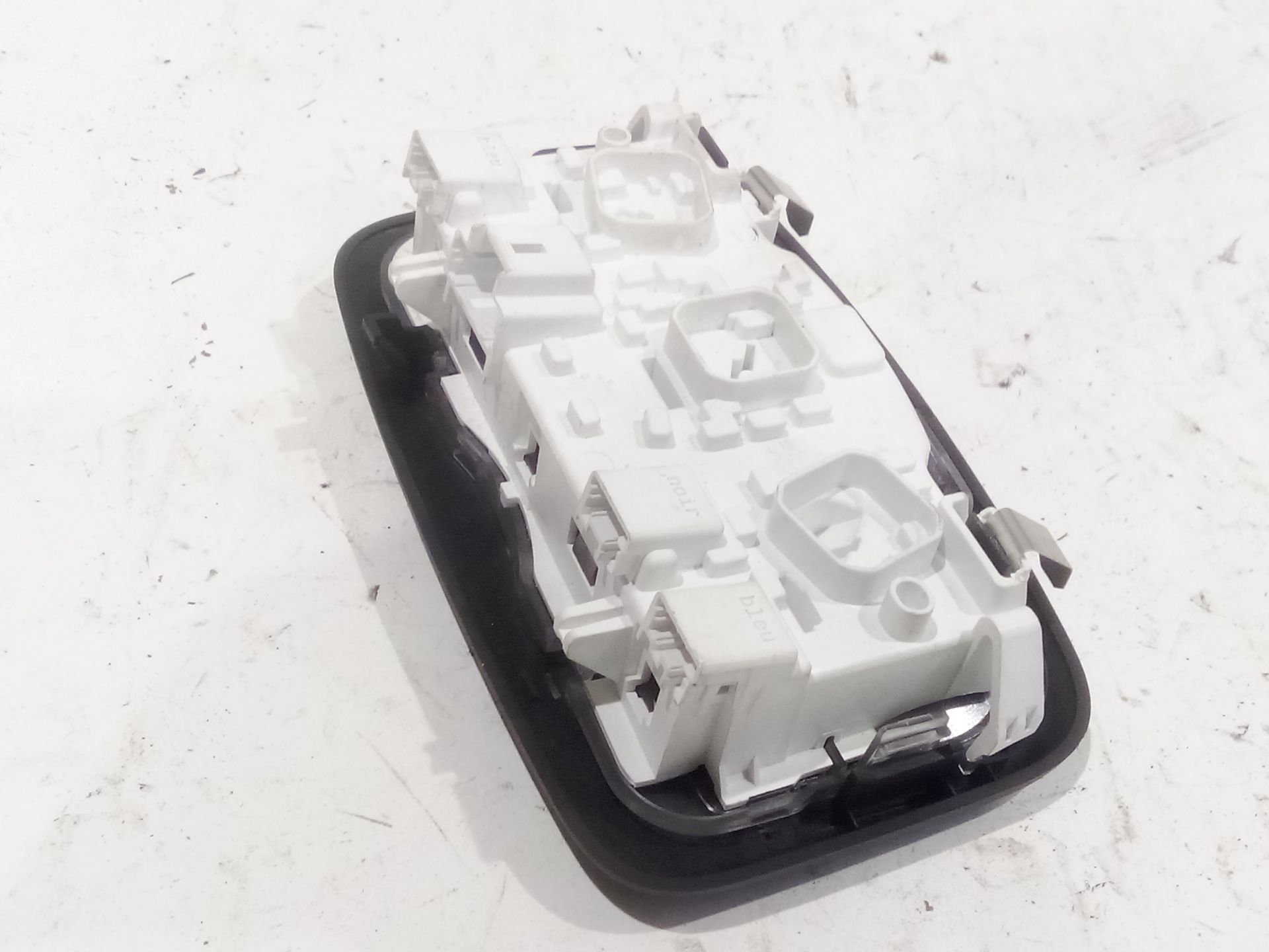 luz_interior_96781446zd_96_781_446_zd_peugeot_3008_ii_suv_mc_mr_mj_m4_1_2_p_puretech_130_mrhnsm_mrhnsu_mrhnsj_mrhnyw