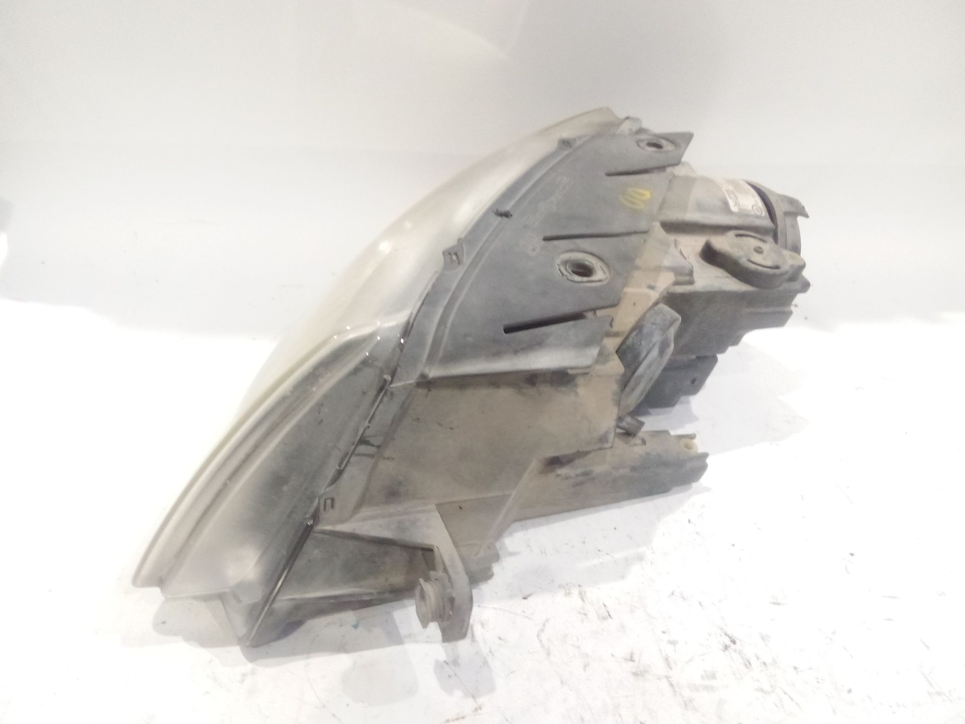 faro_derecho_3c0941006aa_89312180_3c0_941_006_aa_volkswagen_passat_b6_3c2_2_0_tdi_16v