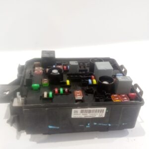 caja_reles_fusibles_39036047_opel_corsa_e_x15_1_3_cdti_08_68