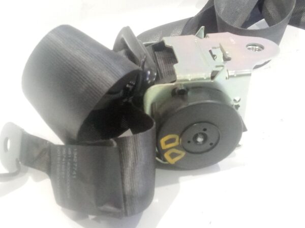 cinturon_seguridad_delantero_derecho_627585900_opel_corsa_e_x15_1_3_cdti_08_68