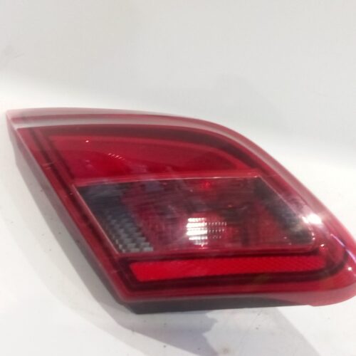 PILOTO TRASERO IZQUIERDO INTERIOR OPEL CORSA E (X15) 1.3 CDTI (08 68)