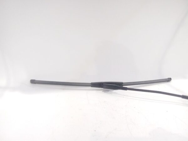 brazo_limpia_delantero_izquierdo_13284136_opel_corsa_e_x15_1_3_cdti_08_68