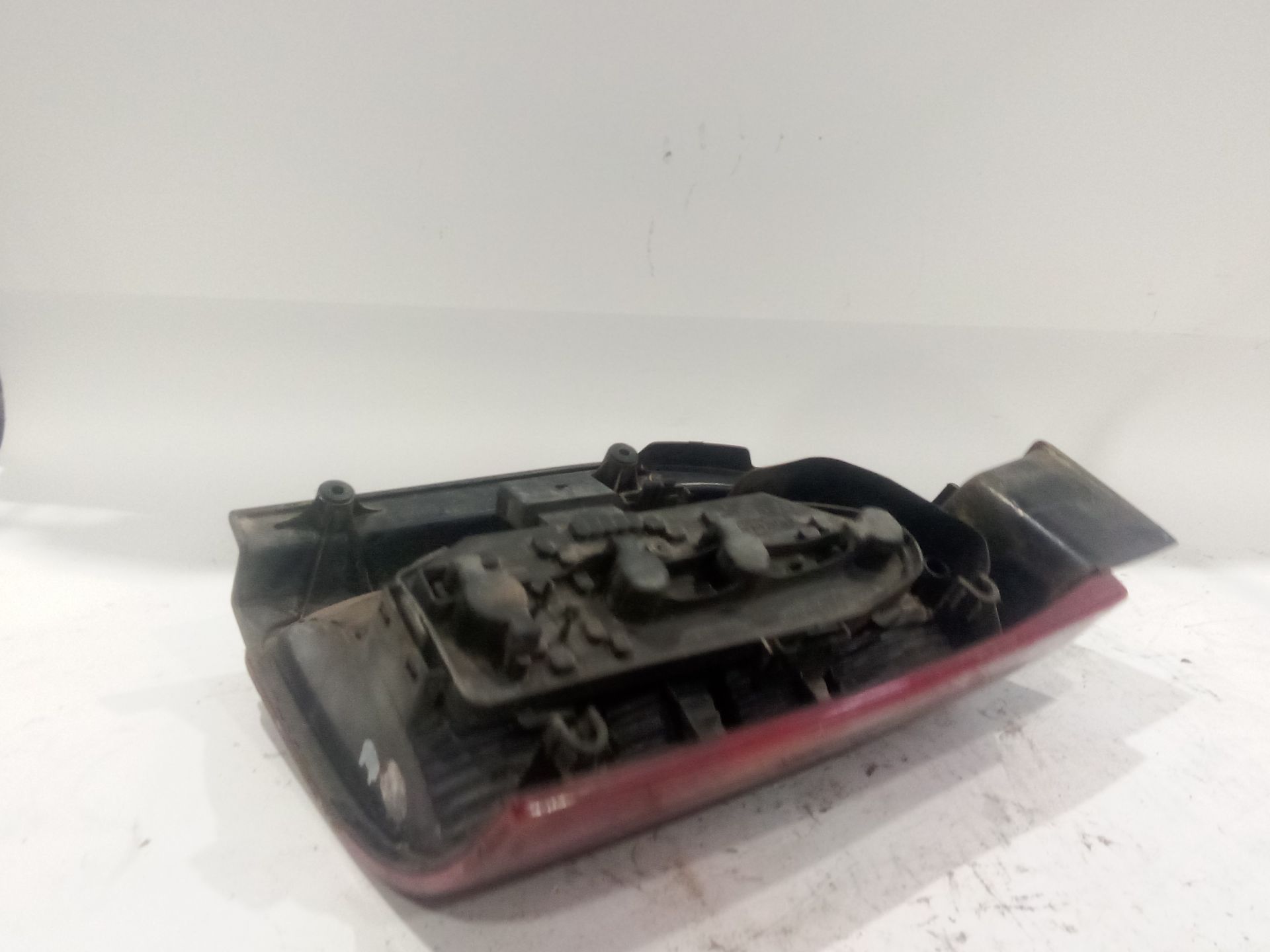 piloto_trasero_izquierdo_7h0945095f_157269_7h0_945_095_f_volkswagen_transporter_t5_furgoneta_7ha_7hh_7ea_7eh_1_9_tdi