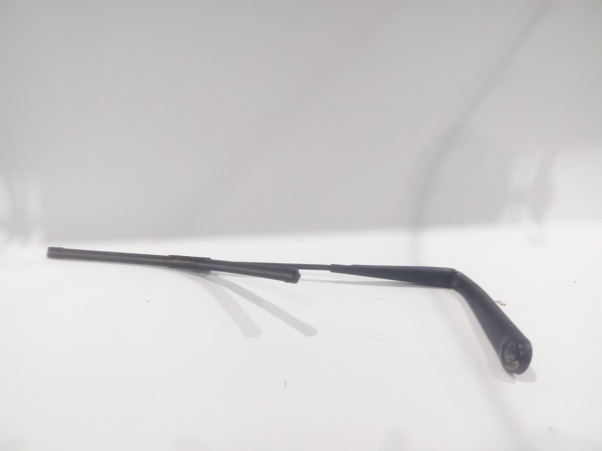 brazo_limpia_delantero_izquierdo_61613453533_61_61_3_453_533_bmw_x3_e83_2_0_sd