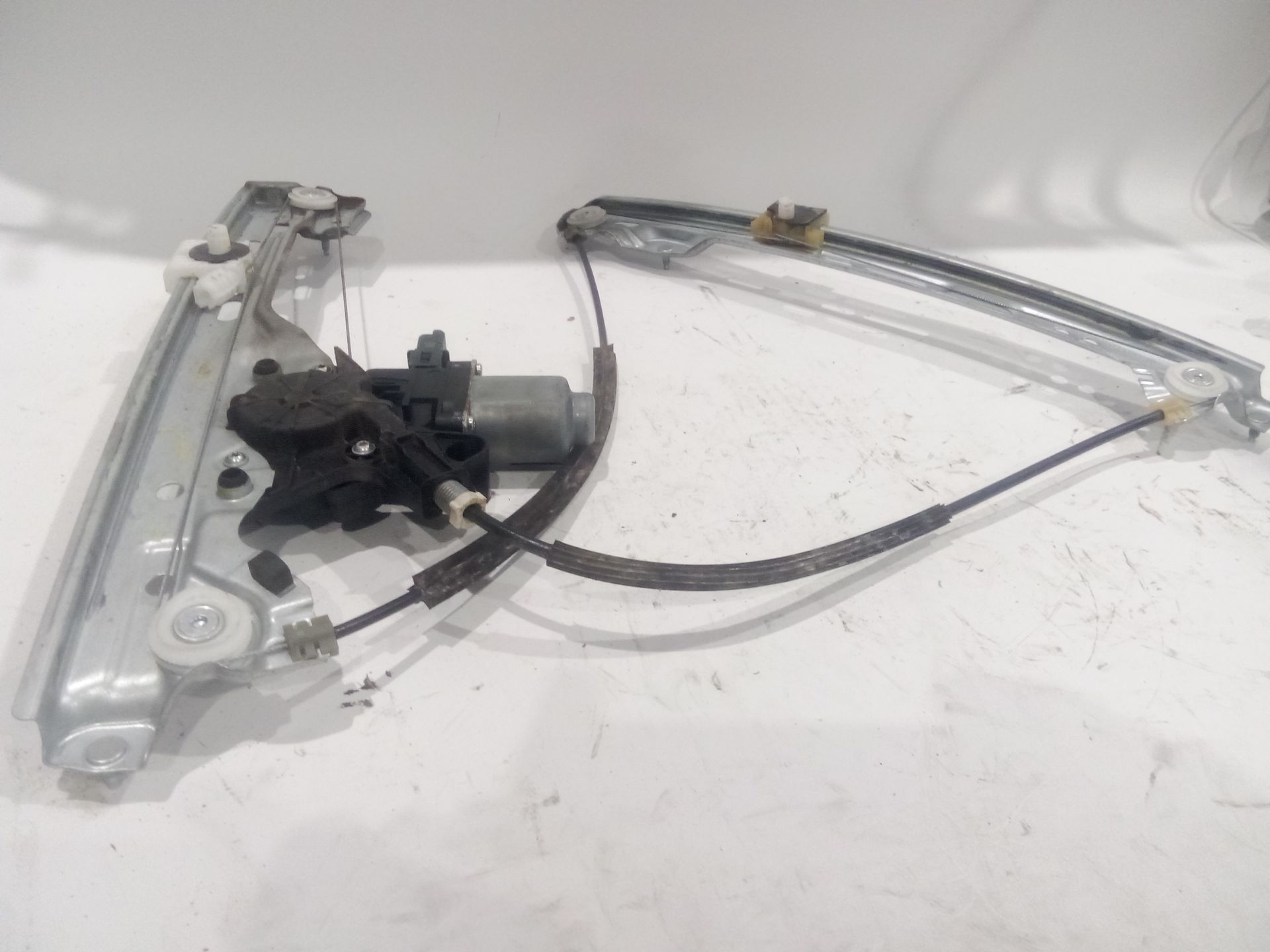 elevalunas_delantero_derecho_807208314r_renault_megane_iv_hatchback_b9a_m_n_1_5_blue_dci_115_b9a6