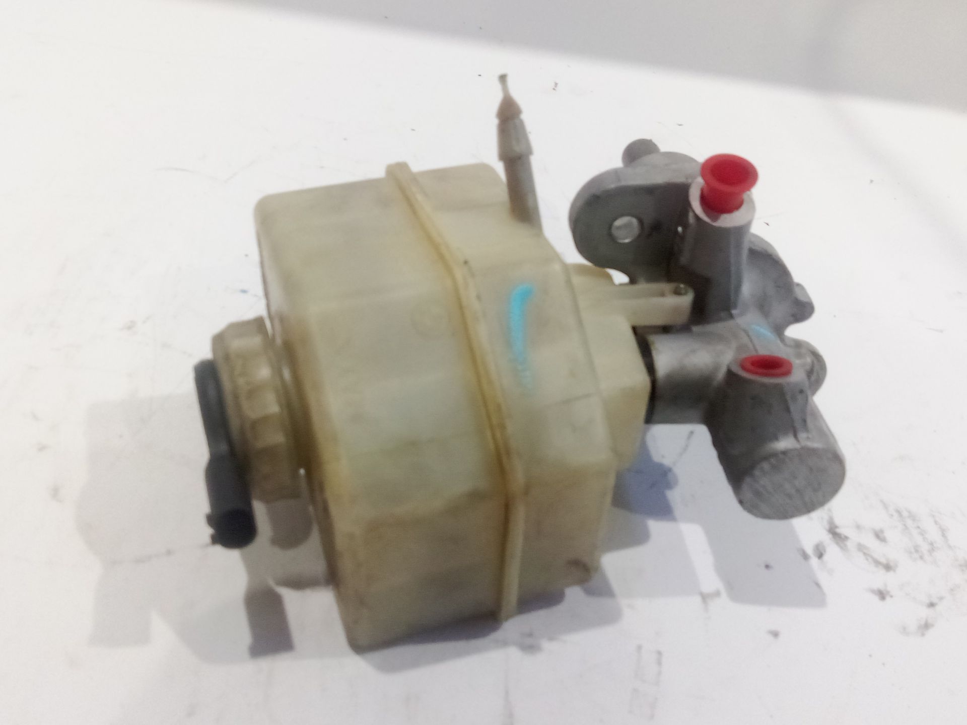 bomba_freno_34336786629_320671991_34_33_6_786_629_bmw_x3_e83_2_0_sd