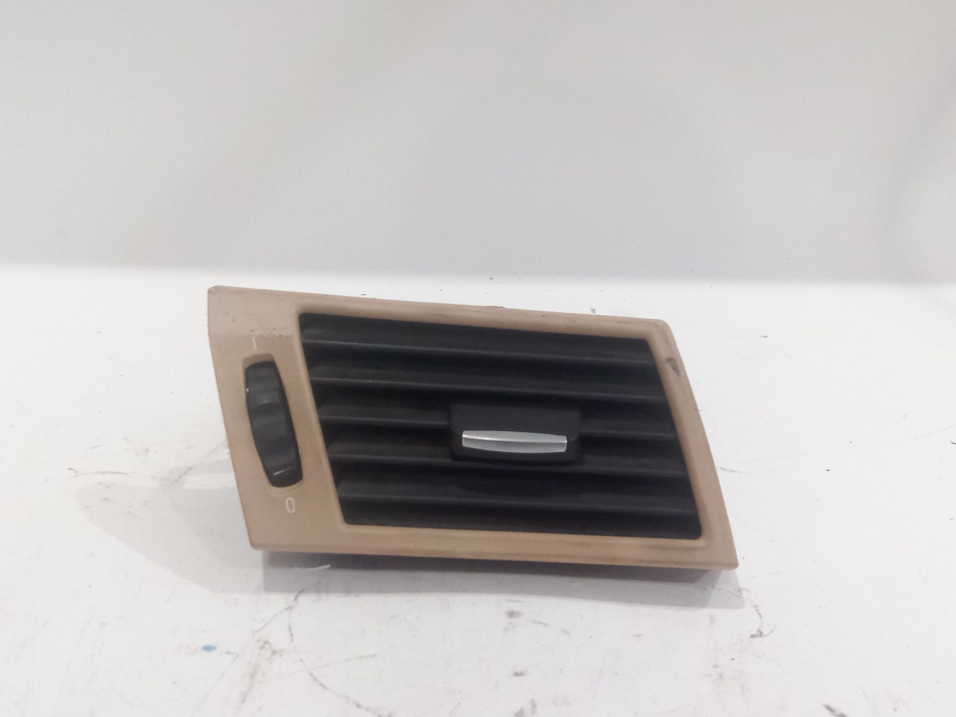 aireador_64223420588_beige_64_22_3_420_588_bmw_x3_e83_2_0_sd