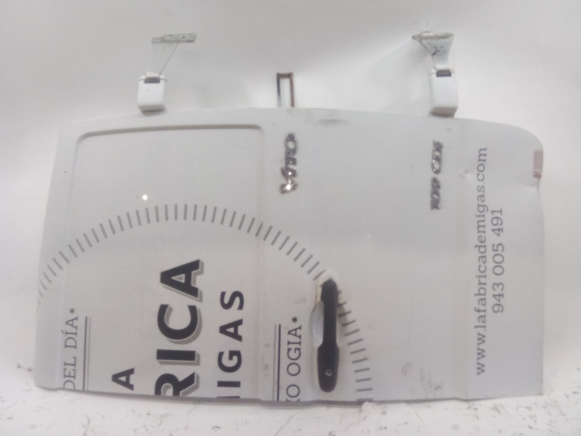 puerta_de_carga_trasera_derecha_a6397400102_n_de_pintura_9147_color_de_pintura_blanco_artico_mb_9147_a_639_740_01_02_mercedes_be