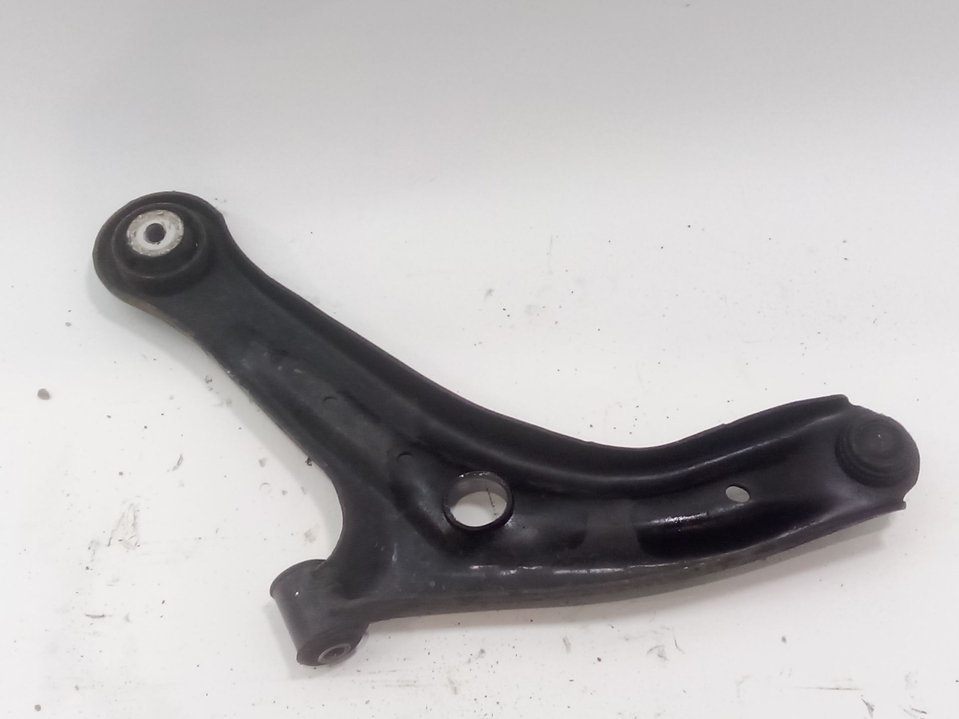 brazo_suspension_inferior_delantero_derecho_8v513042bh_1737309_8v51_3042_bh_ford_fiesta_vi_cb1_ccn_1_25