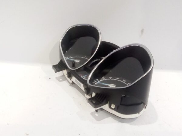 cuadro_instrumentos_c1bt10849eau_sceut5932_c1bt_10849_eau_ford_fiesta_vi_cb1_ccn_1_25