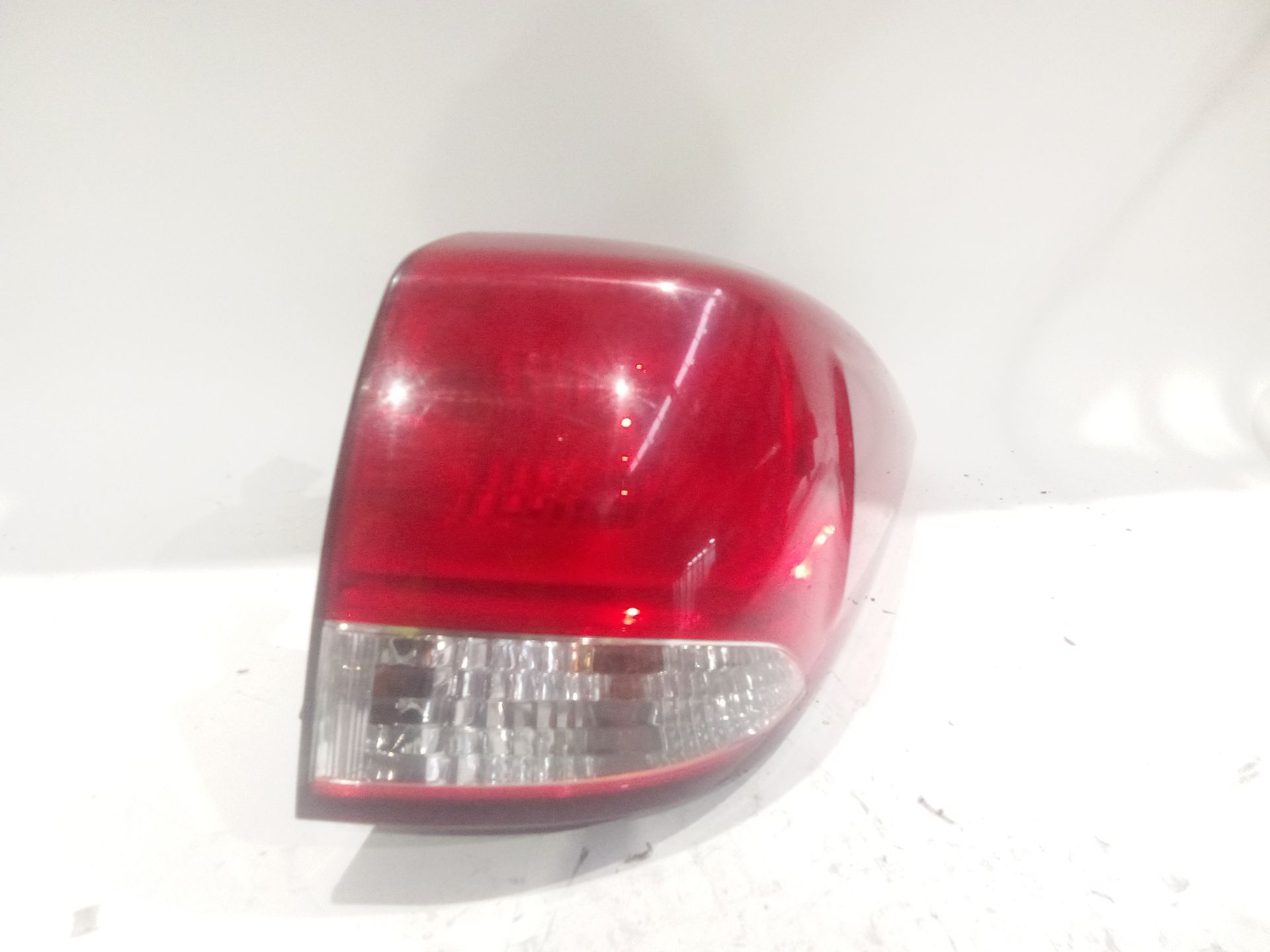 piloto_trasero_derecho_exterior_92402a4020_92402a_4020_kia_carens_iv_1_7_crdi