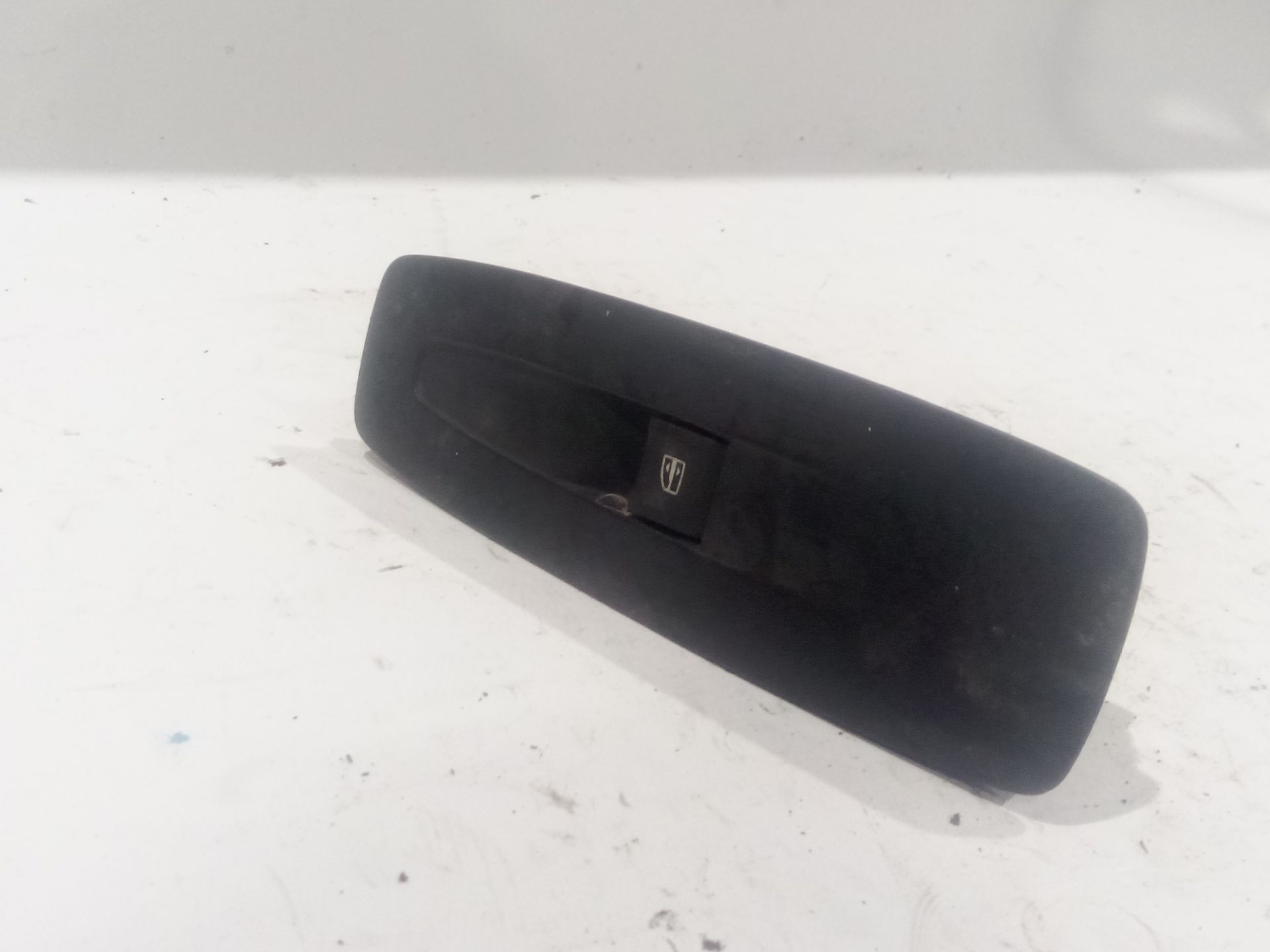 mando_elevalunas_delantero_derecho_809605274r_renault_megane_iv_hatchback_b9a_m_n_1_6_dci_130_b9a4