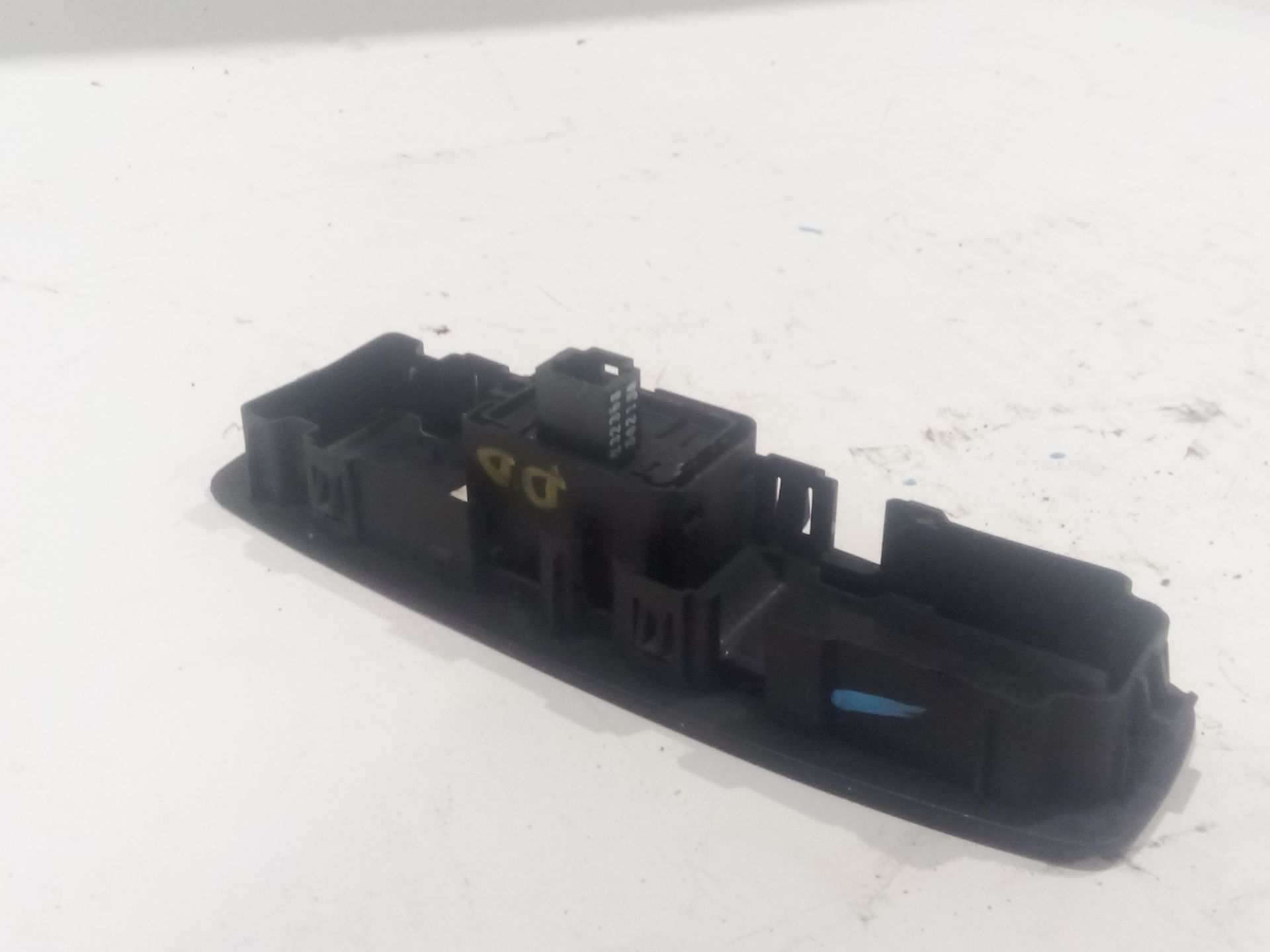 mando_elevalunas_delantero_derecho_809605274r_renault_megane_iv_hatchback_b9a_m_n_1_6_dci_130_b9a4