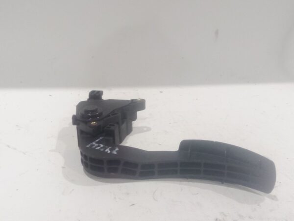 potenciometro_pedal_180020000r_renault_megane_iv_hatchback_b9a_m_n_1_6_dci_130_b9a4