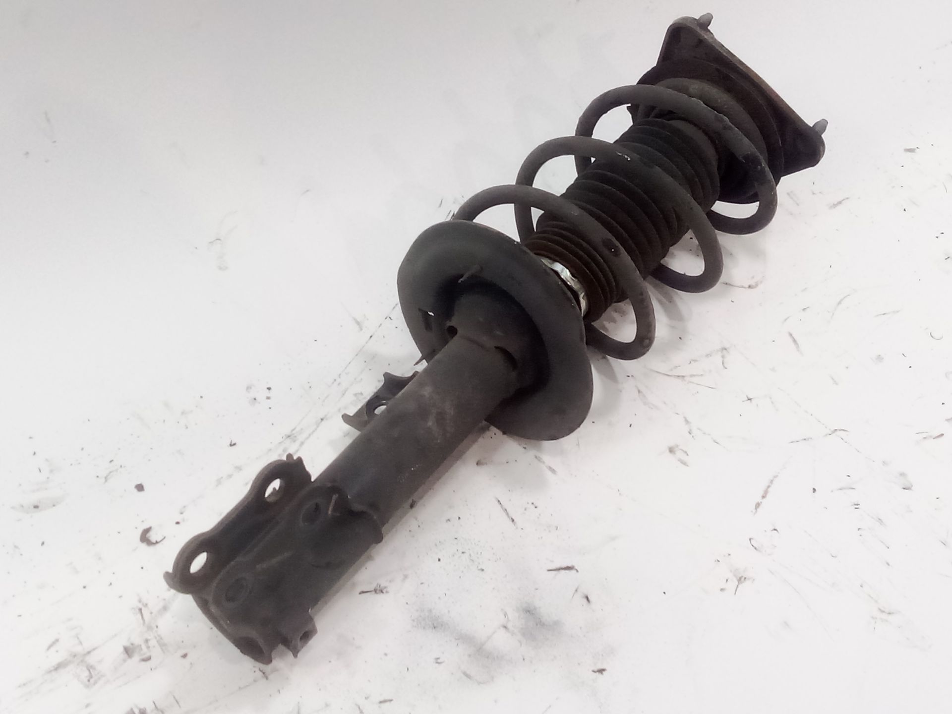 amortiguador_delantero_derecho_54661a6000_hyundai_i30_gd_1_4