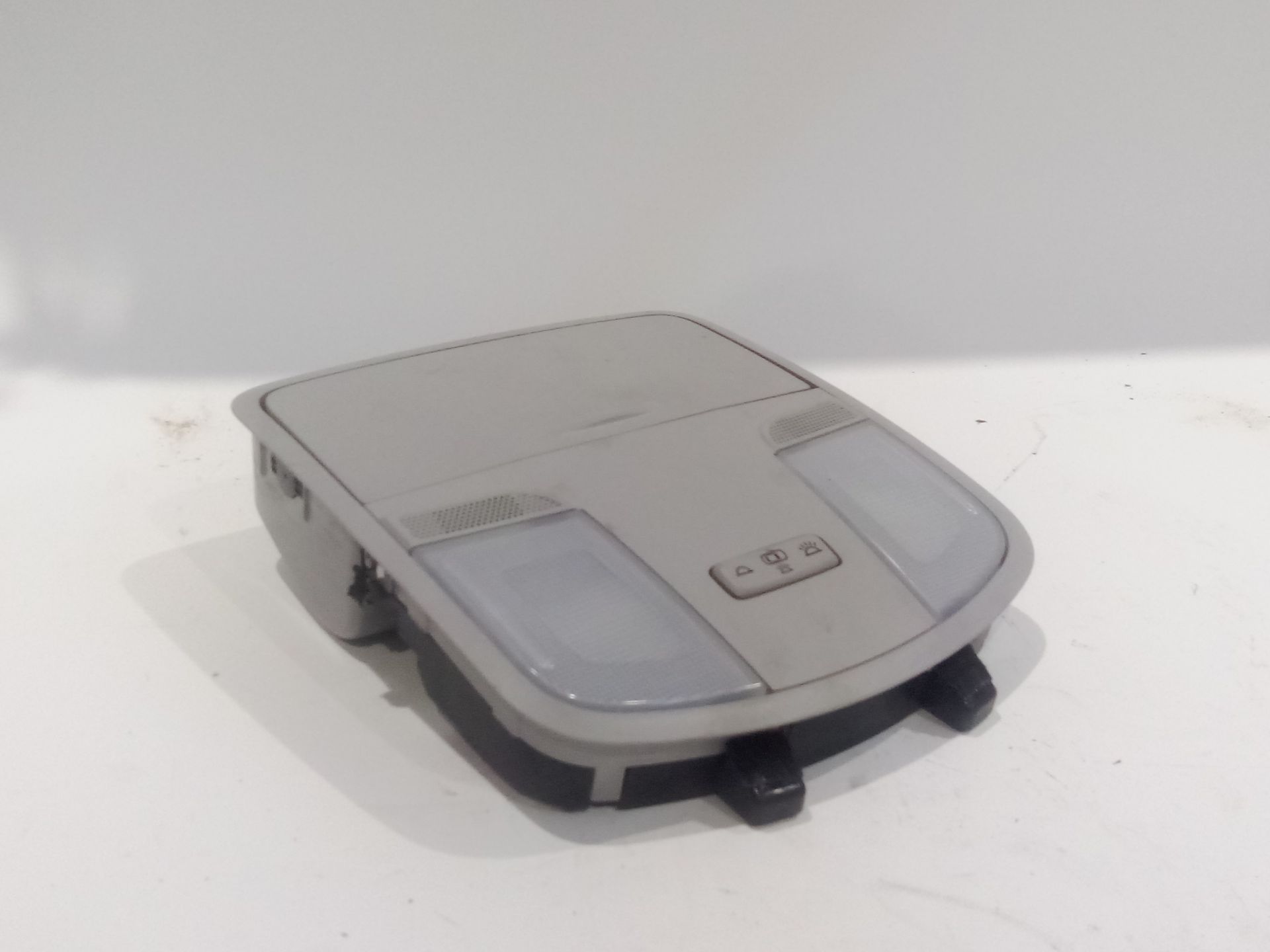 luz_interior_delantera_central_92800j9000ttx_hyundai_kona_os_ose_osi_1_6_gdi_hybrid