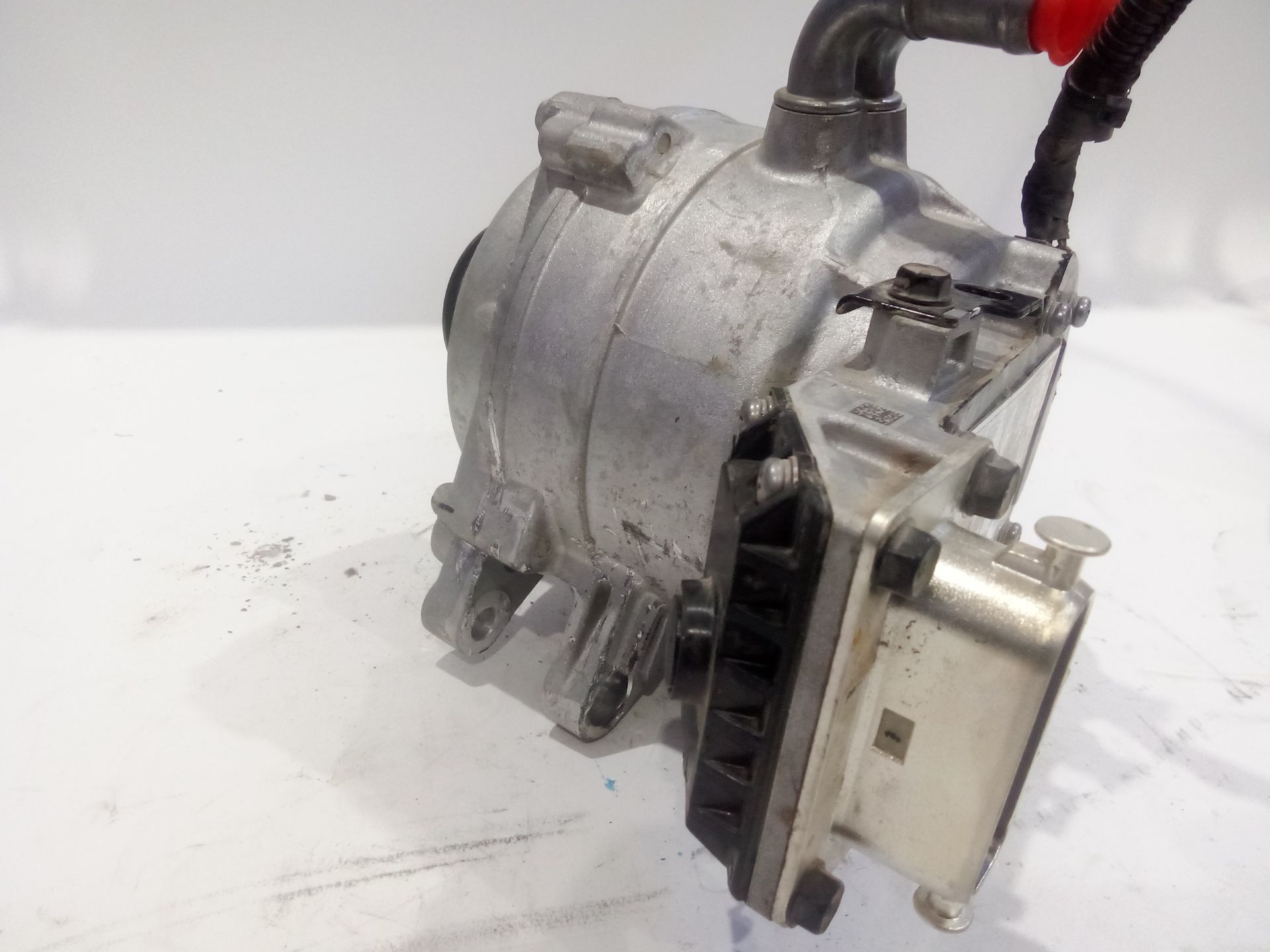 alternador_3739003900_hyundai_kona_os_ose_osi_1_6_gdi_hybrid