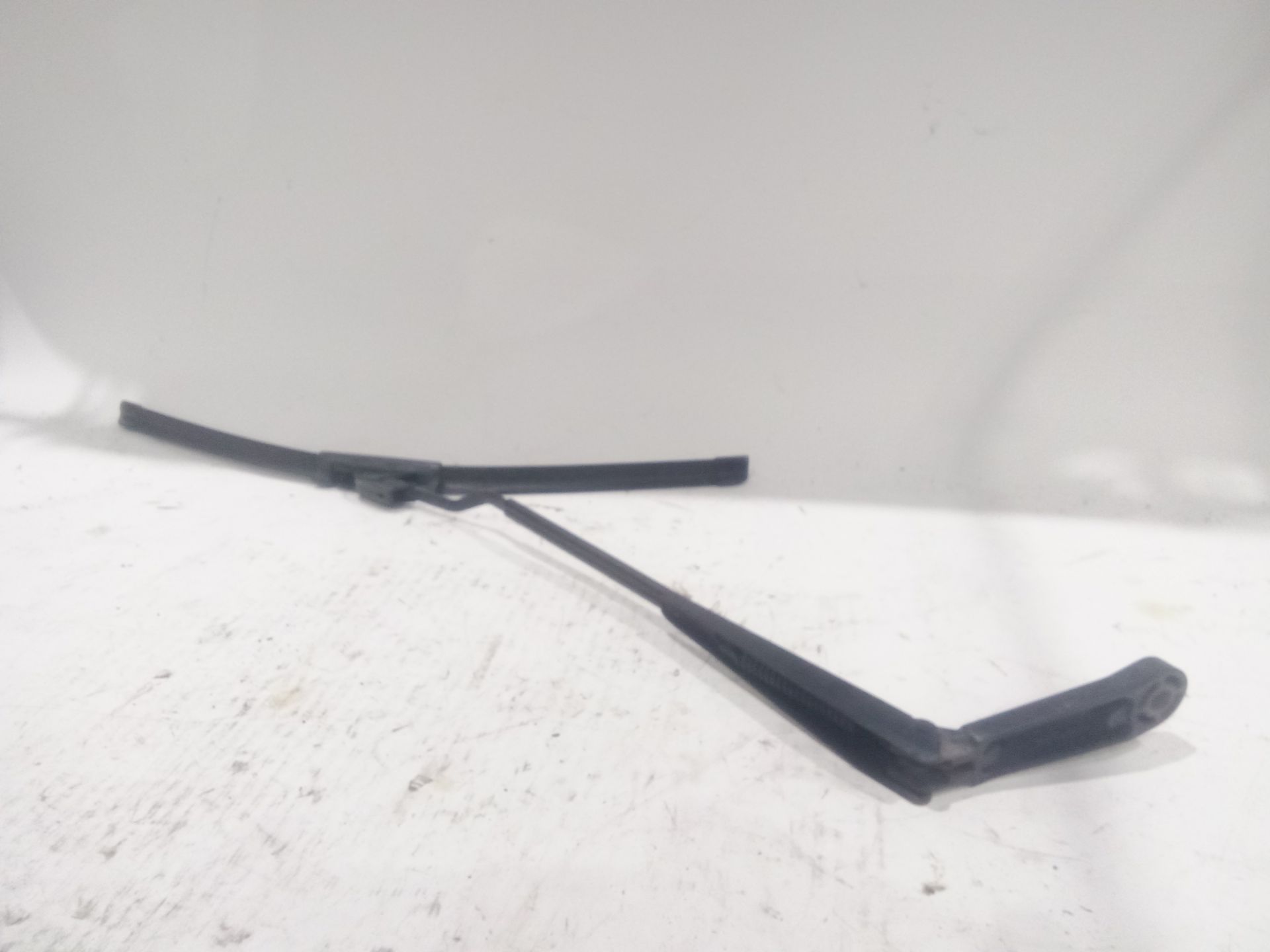 brazo_limpia_delantero_izquierdo_1c1955409b_1c1_955_409_b_volkswagen_new_beetle_9c1_1c1_1_9_tdi