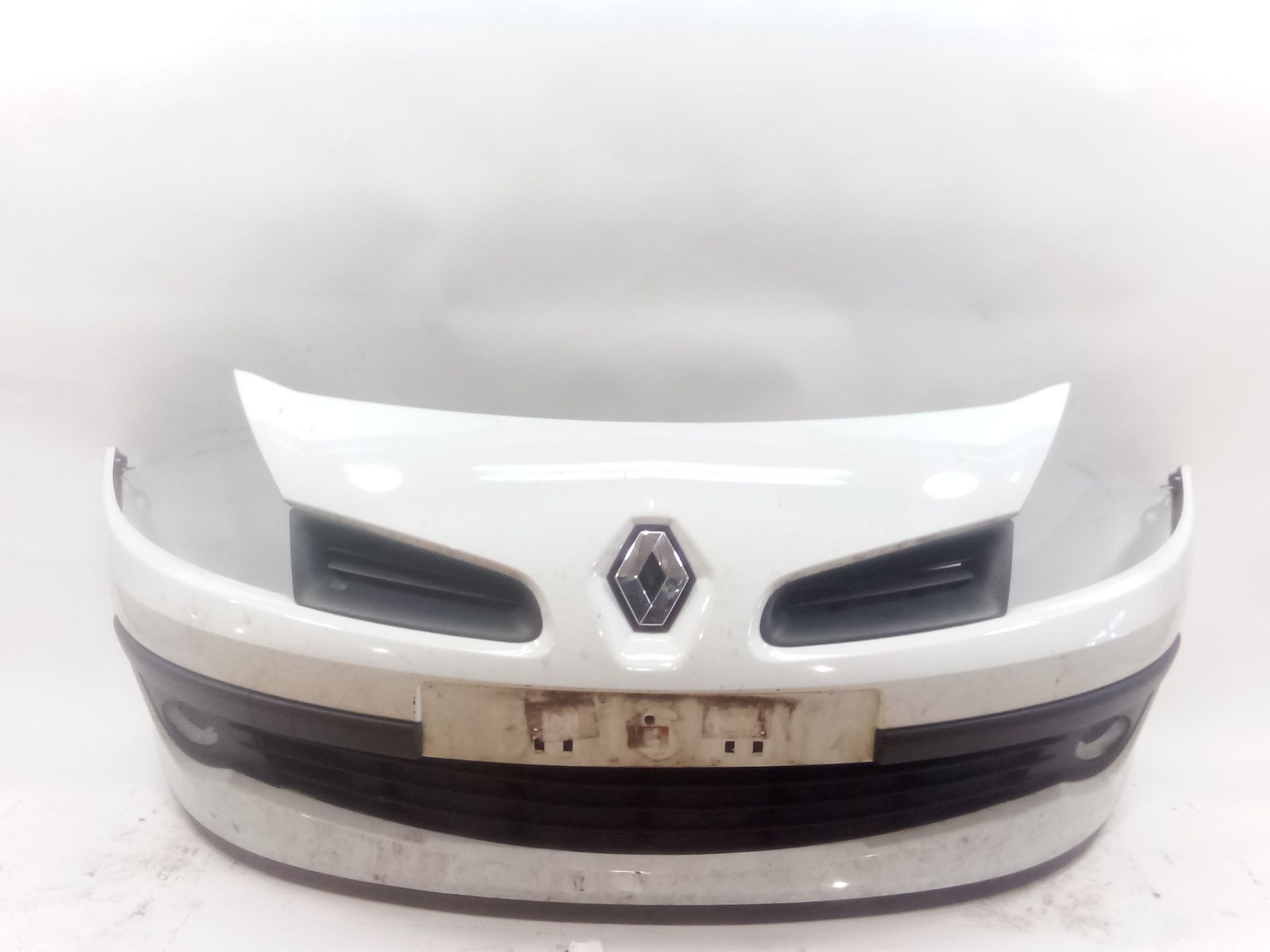 paragolpes_delantero_620223641r_color_carroceria_ov369_ice_white_bc_renault_clio_iii_br0_1_cr0_1_1_4_16v