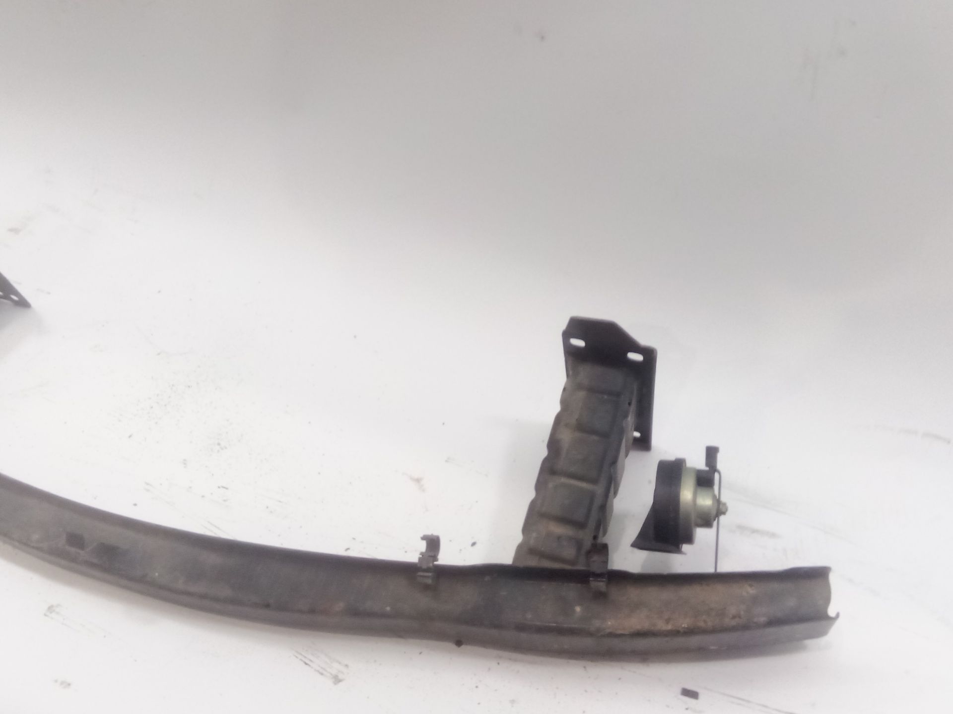 refuerzo_paragolpes_delantero_51117146645_51_11_7_146_645_bmw_3_e90_320_d