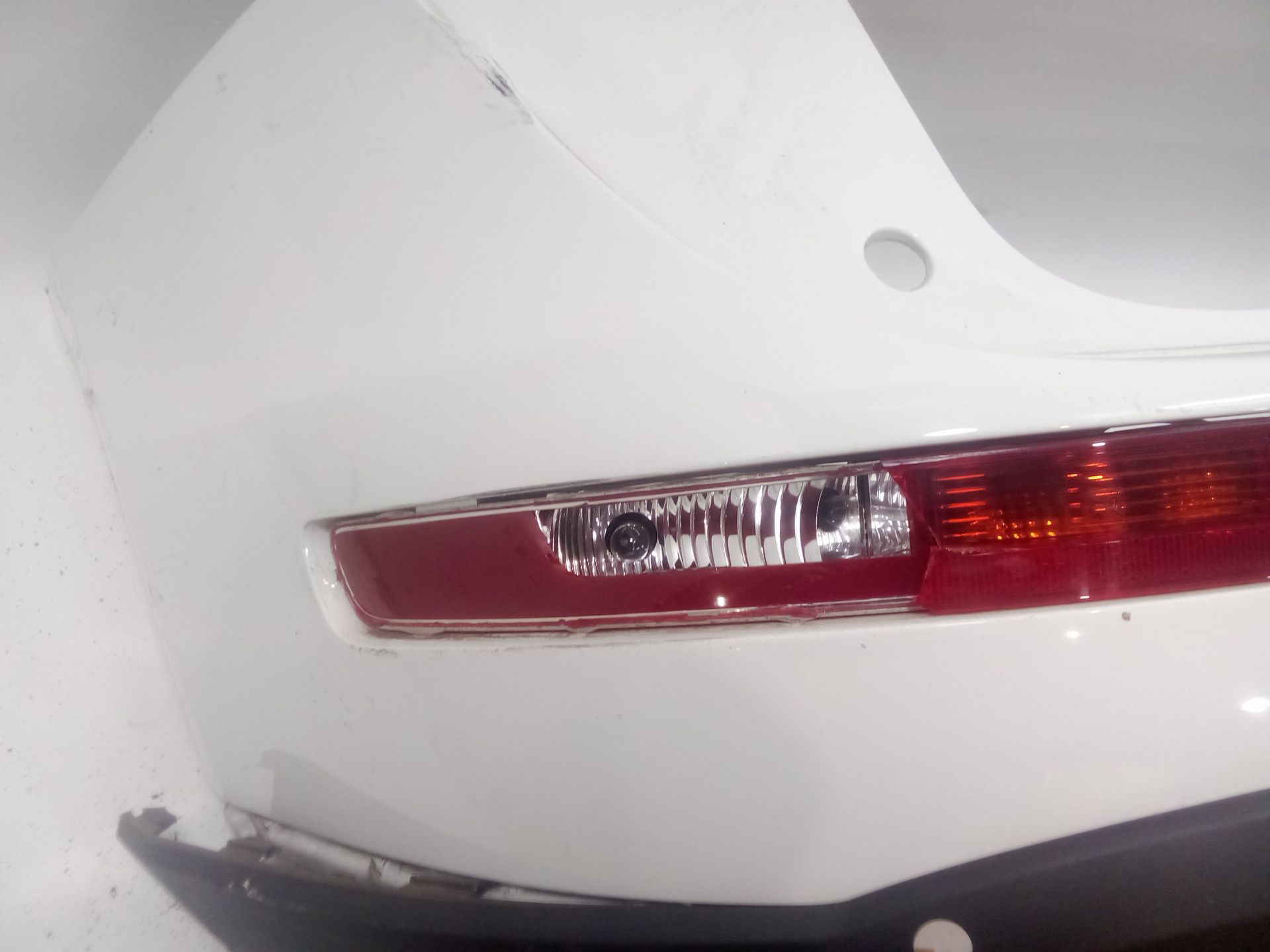 paragolpes_trasero_8r0807303gru_audi_q5_8rb_2_0_tdi_quattro