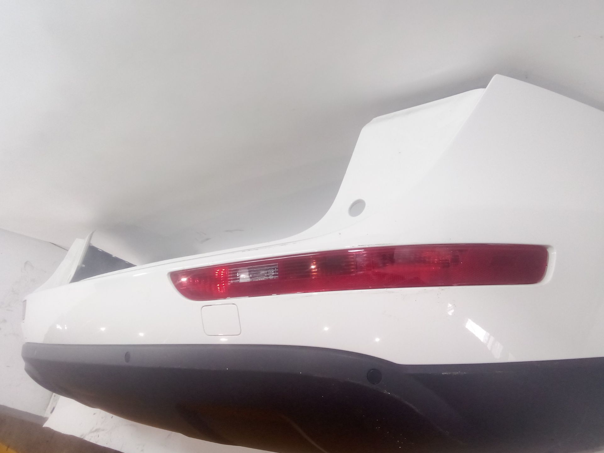 paragolpes_trasero_8r0807303gru_audi_q5_8rb_2_0_tdi_quattro