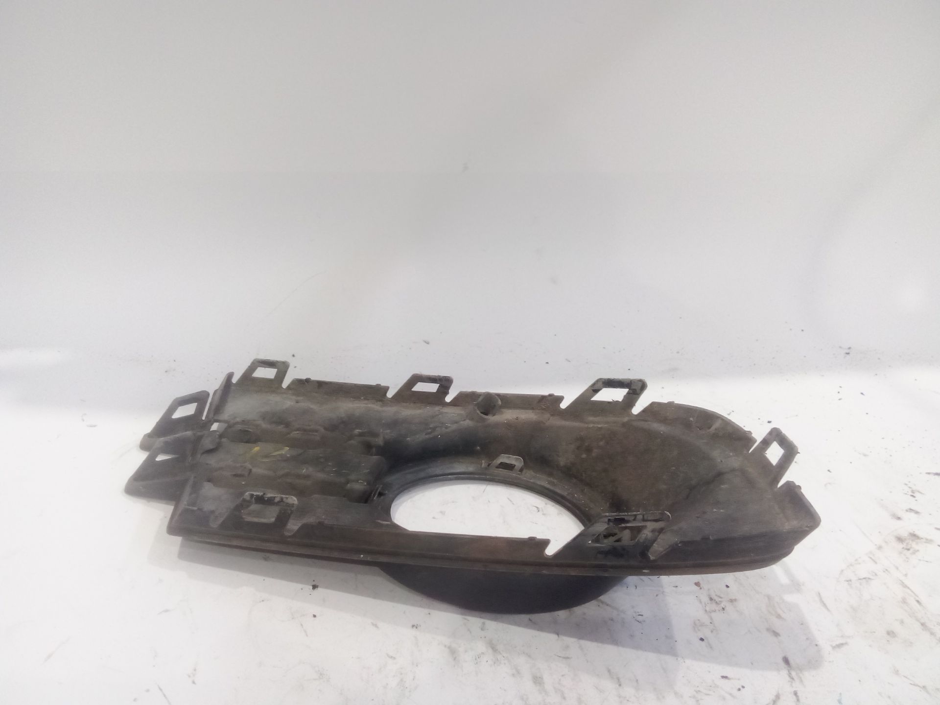 rejilla_antiniebla_izquierdo_5n0853665h_5n0_853_665_h_volkswagen_tiguan_5n_2_0_tdi_4motion