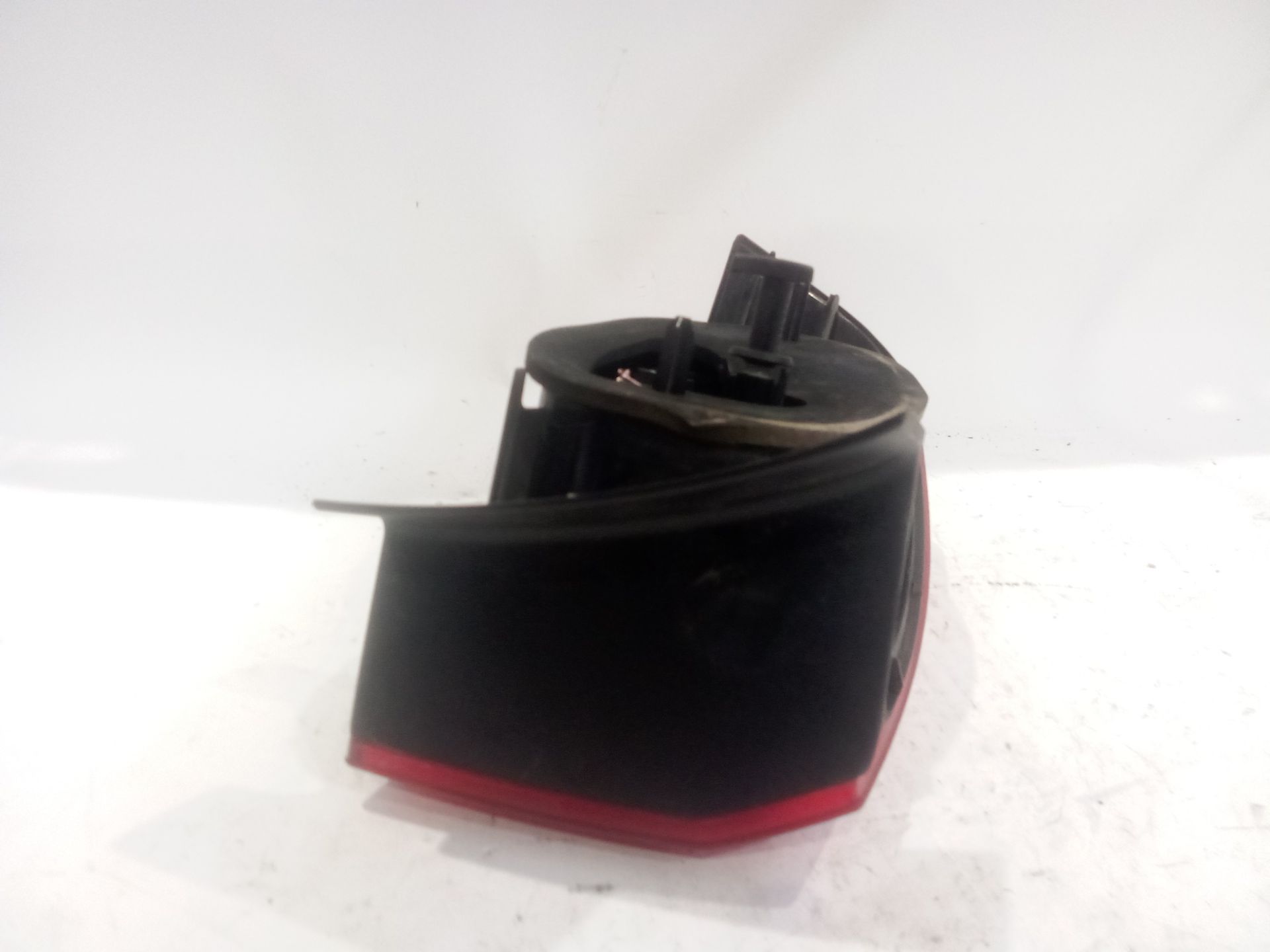 piloto_trasero_derecho_exterior_8200002474_renault_laguna_ii_bg0_1_2_0_dci_bg1t