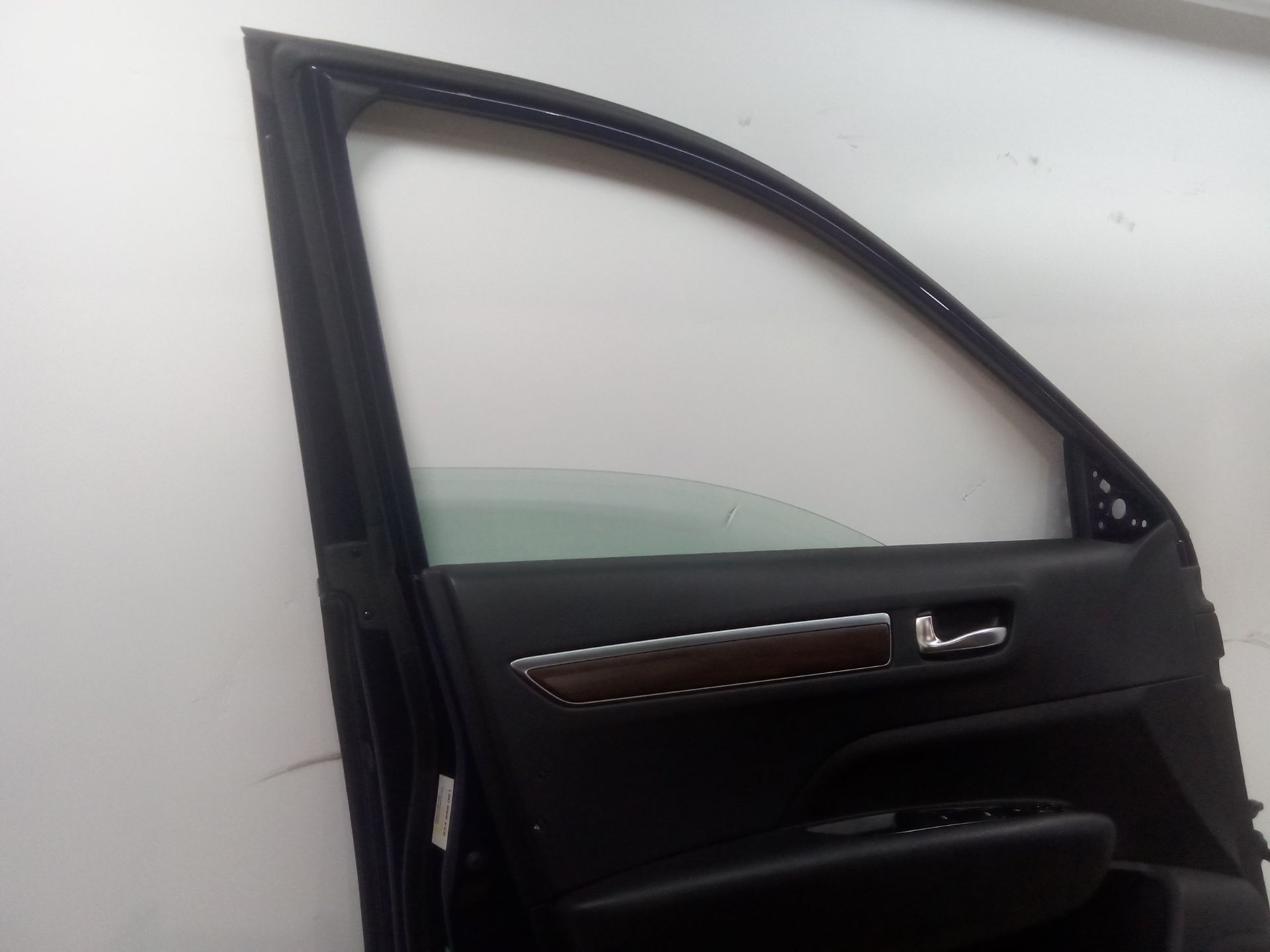 puerta_delantera_izquierda_801011866r_color_carroceria_tetxb_blue_meissen_801010417r_renault_koleos_ii_hc_1_7_blue_dci_150_hca7