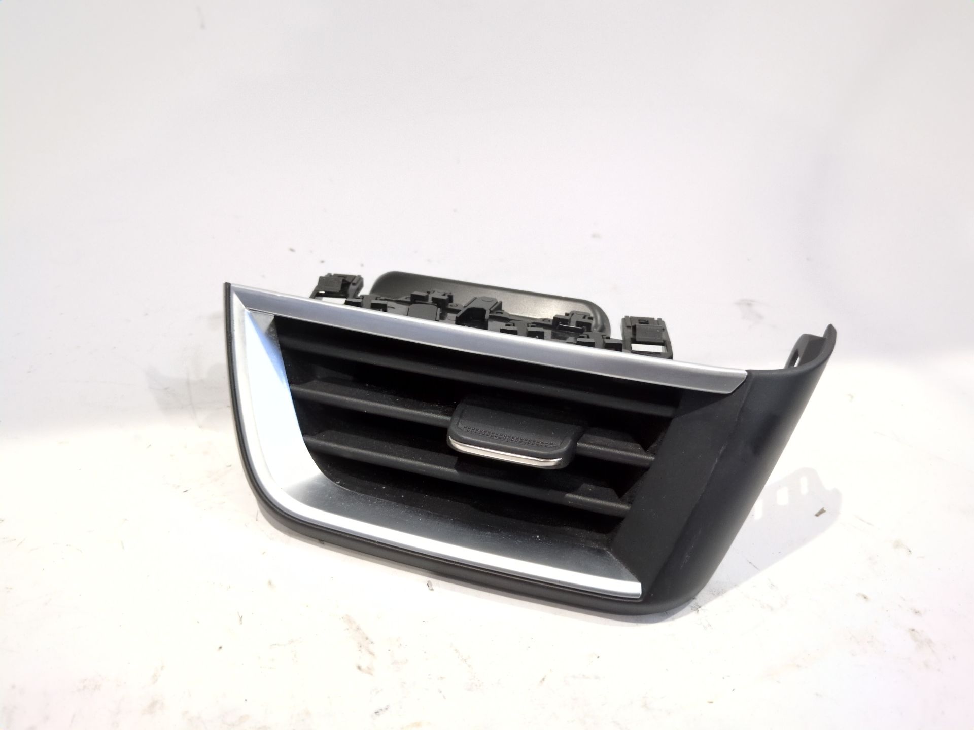 rejilla_aireadora_687609862r_renault_clio_v_b7_tce_90_b7mt