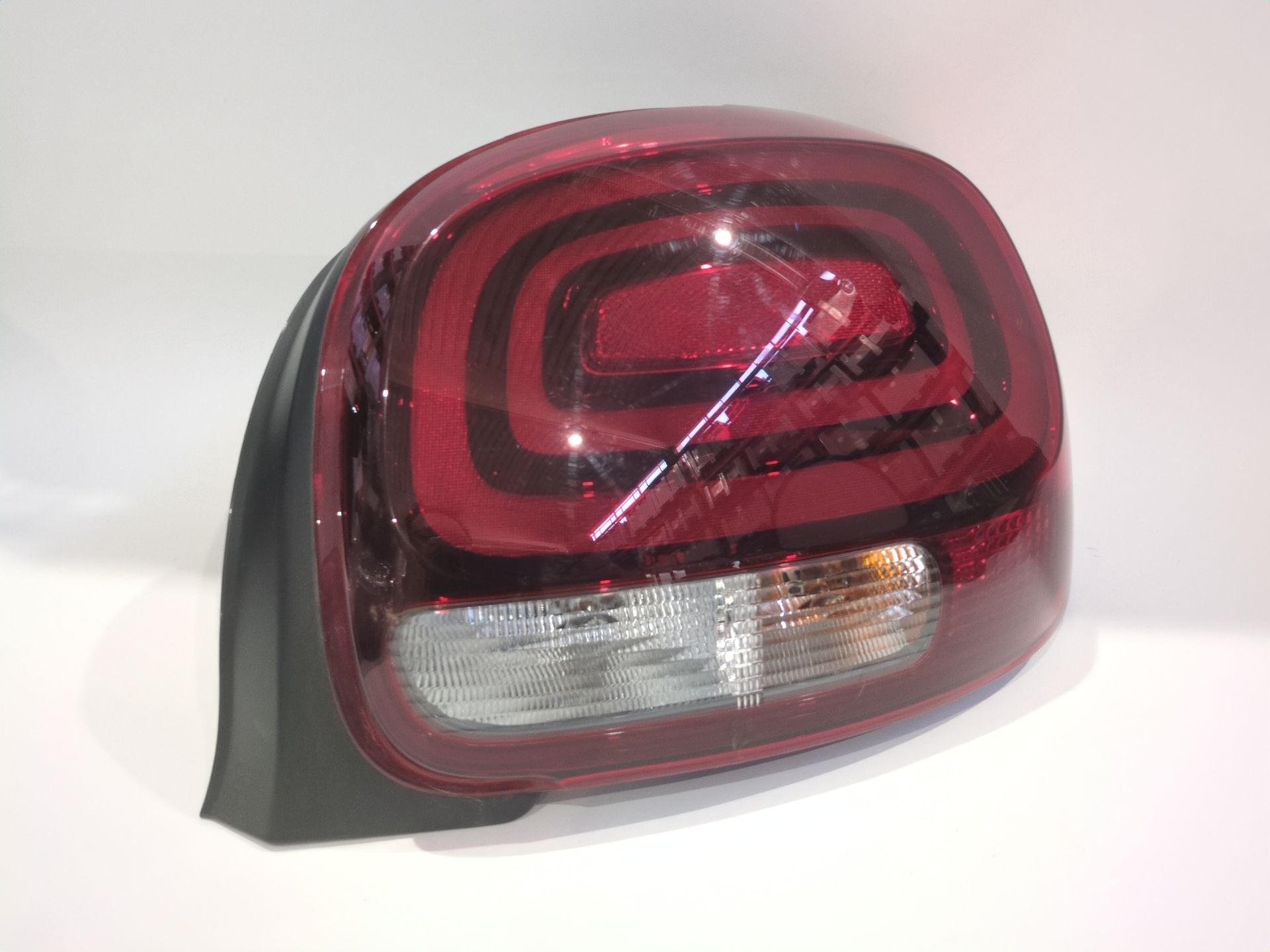 piloto_trasero_derecho_9812257480_citr_n_c3_iii_sx_1_2_puretech_82