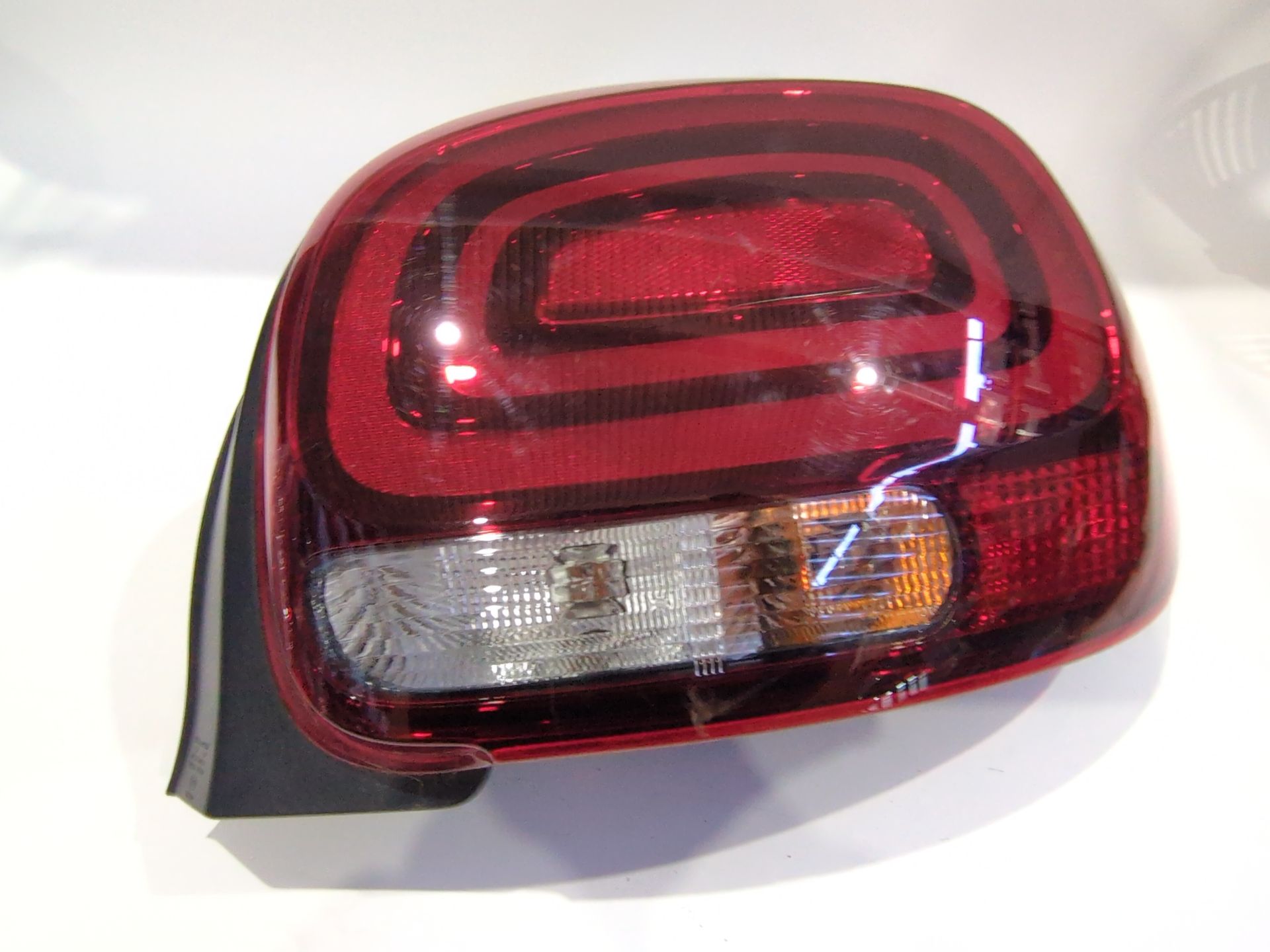 piloto_trasero_derecho_9812257480_citr_n_c3_iii_sx_1_2_puretech_82