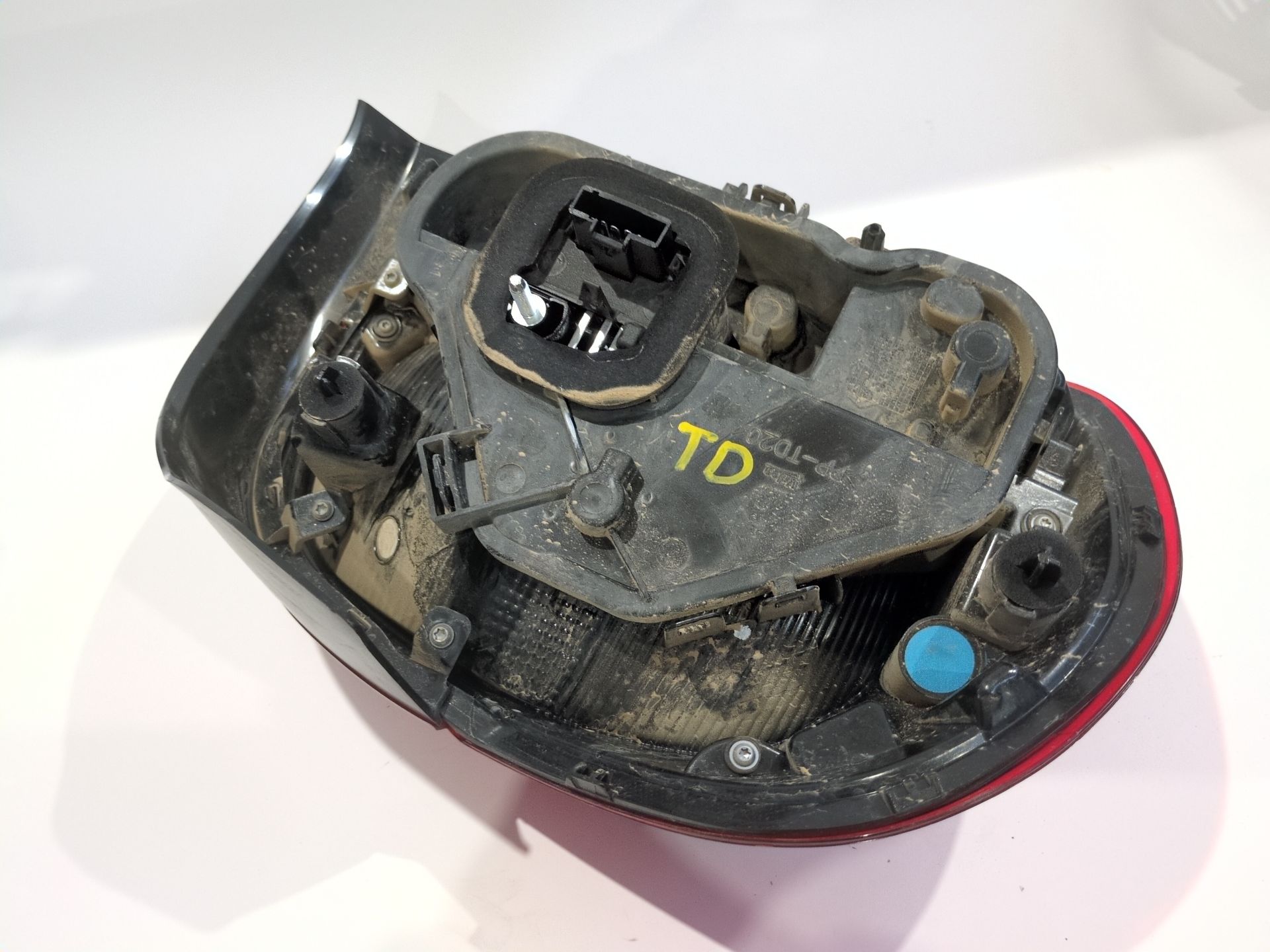 piloto_trasero_derecho_9812257480_citr_n_c3_iii_sx_1_2_puretech_82