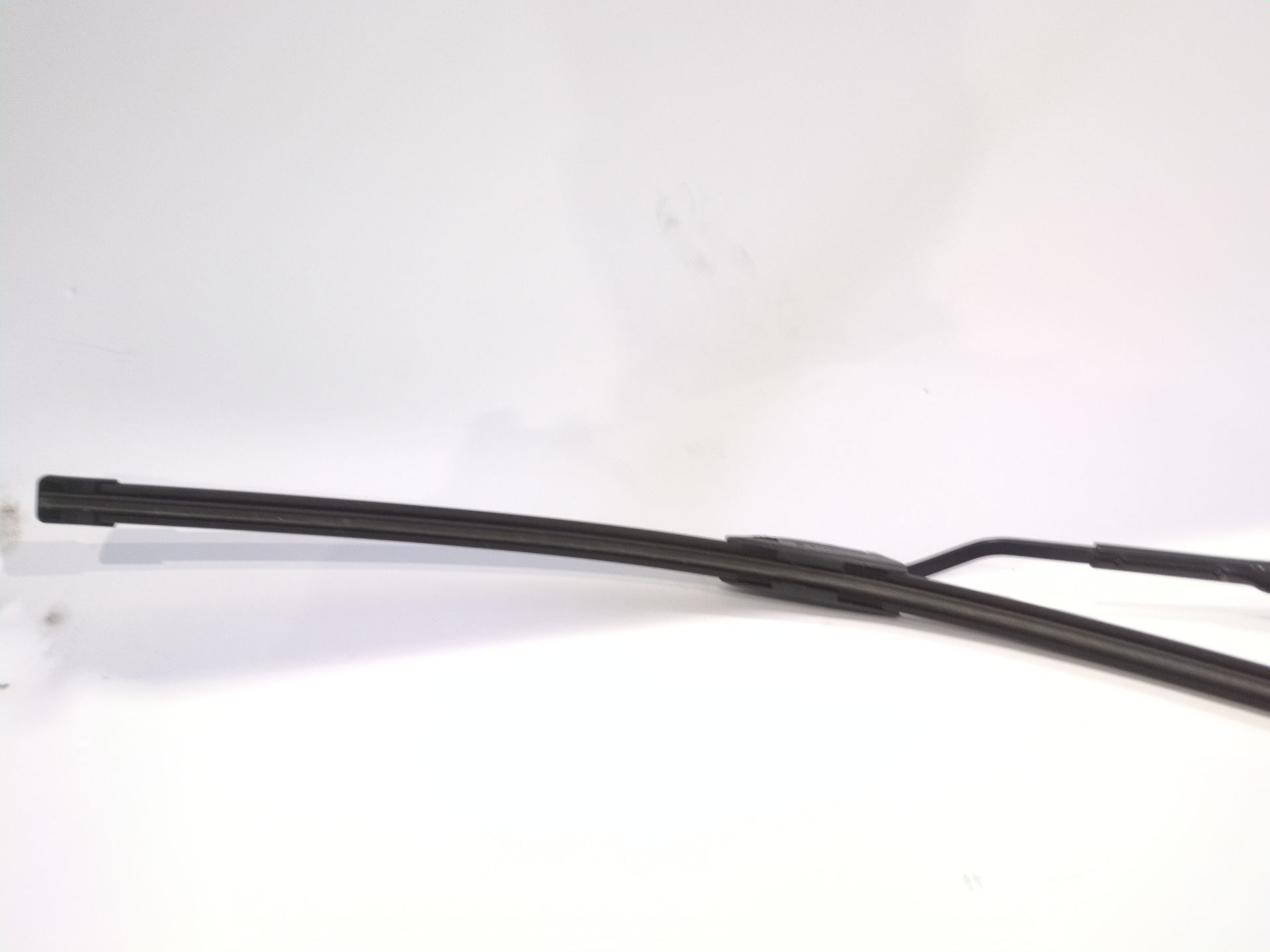 brazo_limpia_delantero_izquierdo_98311h8000_kia_stonic_yb_1_2_cvvt