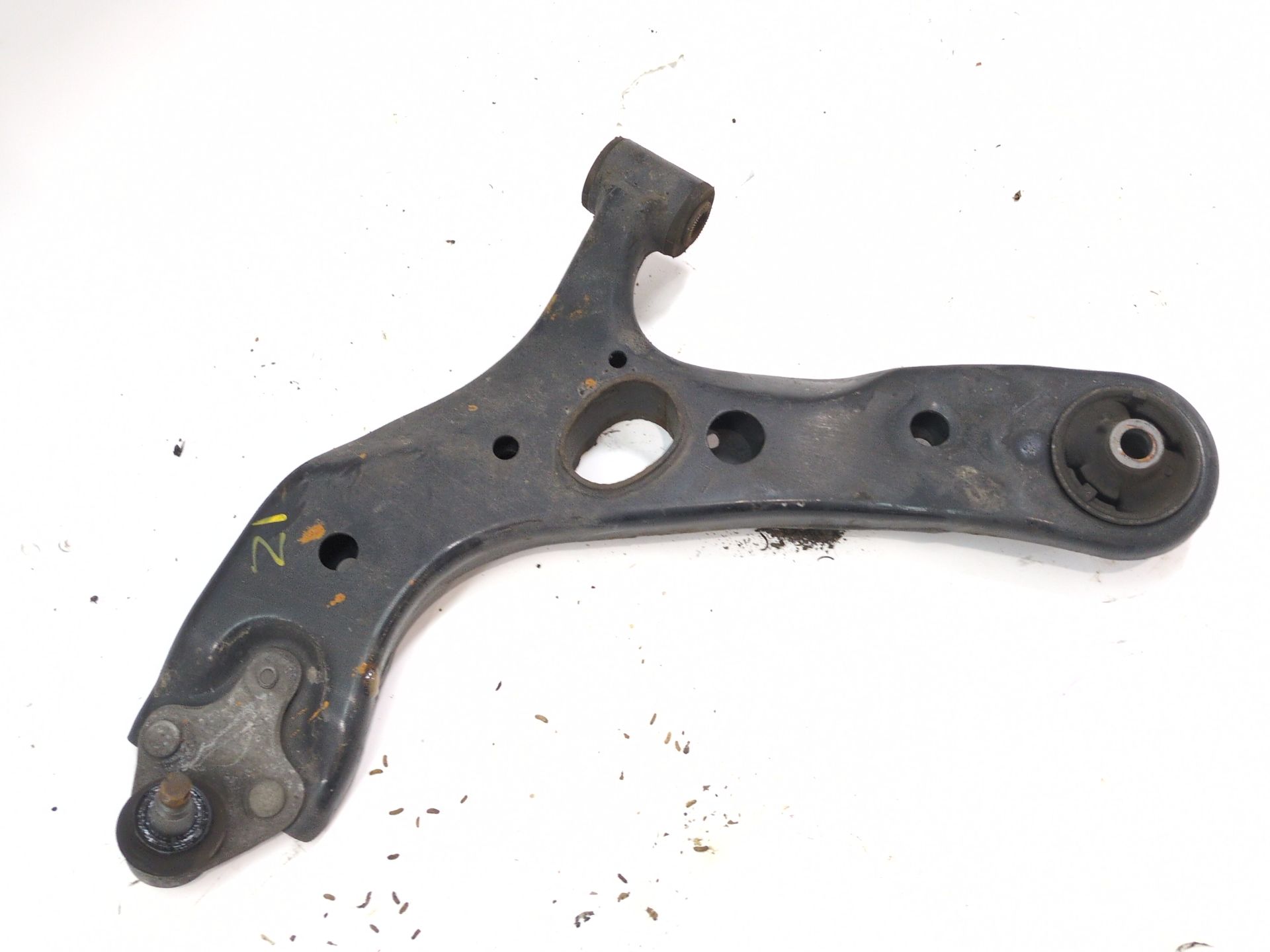 brazo_suspension_inferior_delantero_izquierdo_4806942060_lexus_nx_z1_300h_awd_ayz15